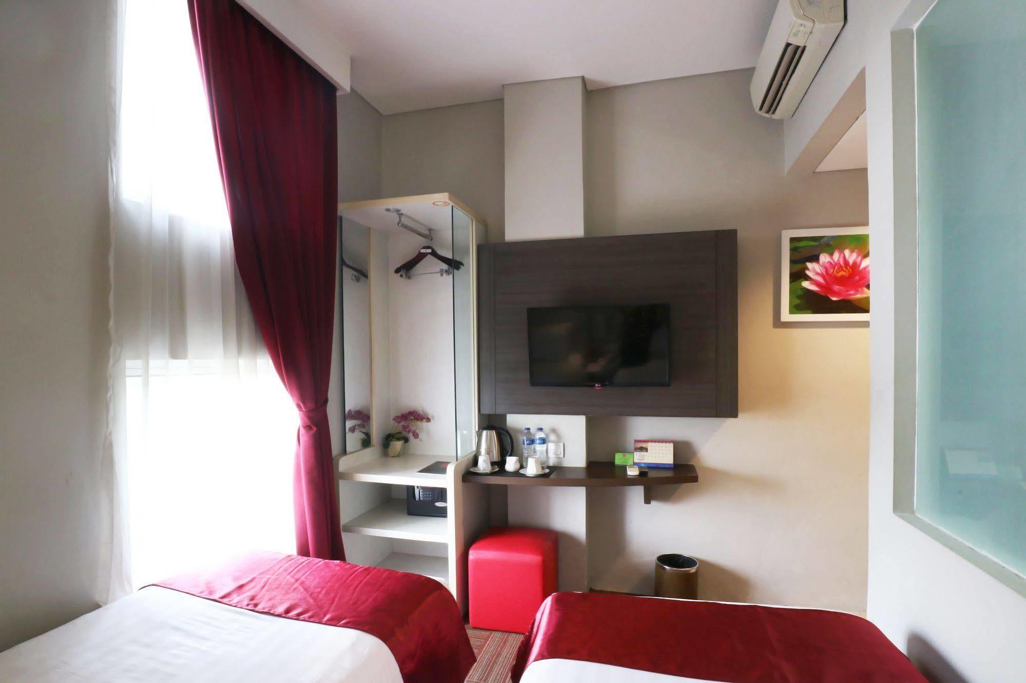 Hotel D'hotel Jakarta