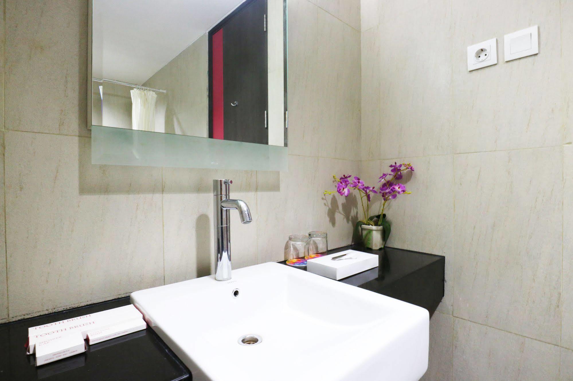 D'hotel 3* Jakarta