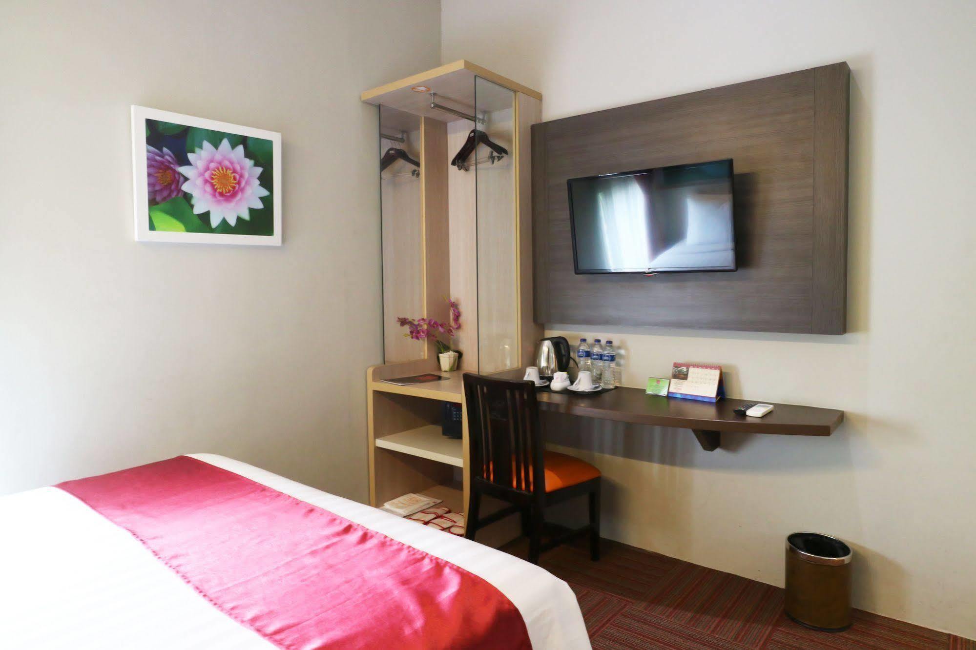 Hotel D'hotel 3*