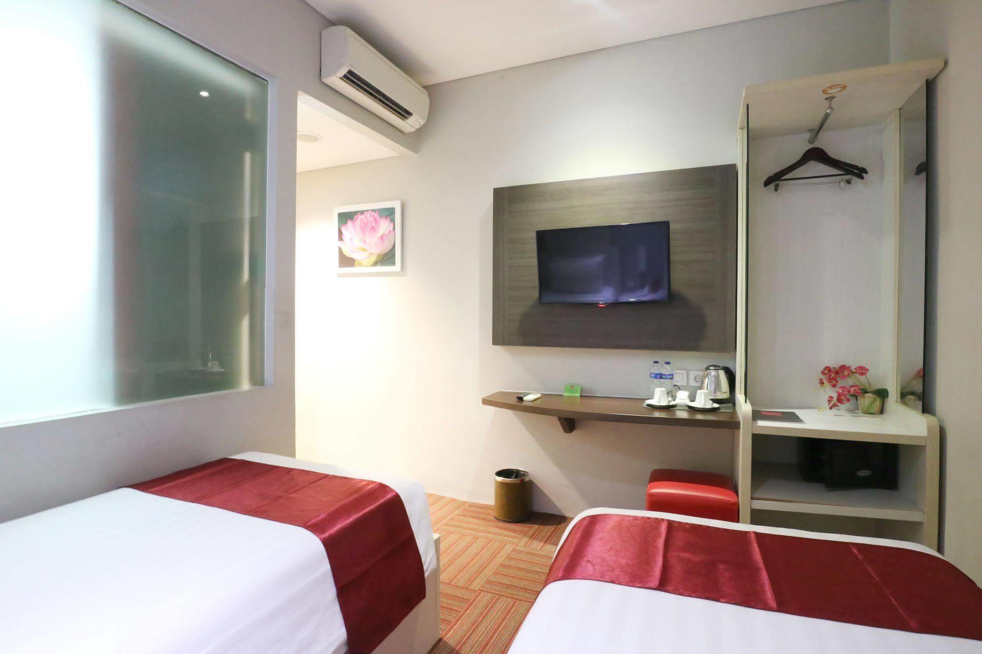 Hotel D'hotel 3*
