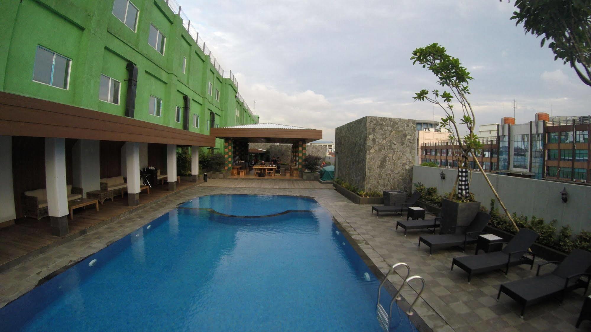 Whiz Prime Kelapa Gading Jakarta