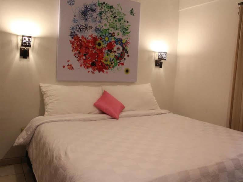 Maven Buncit Guest house 3*