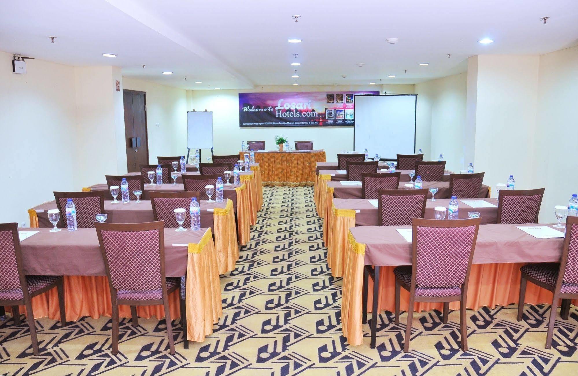 Hotel Losari Roxy Jakarta