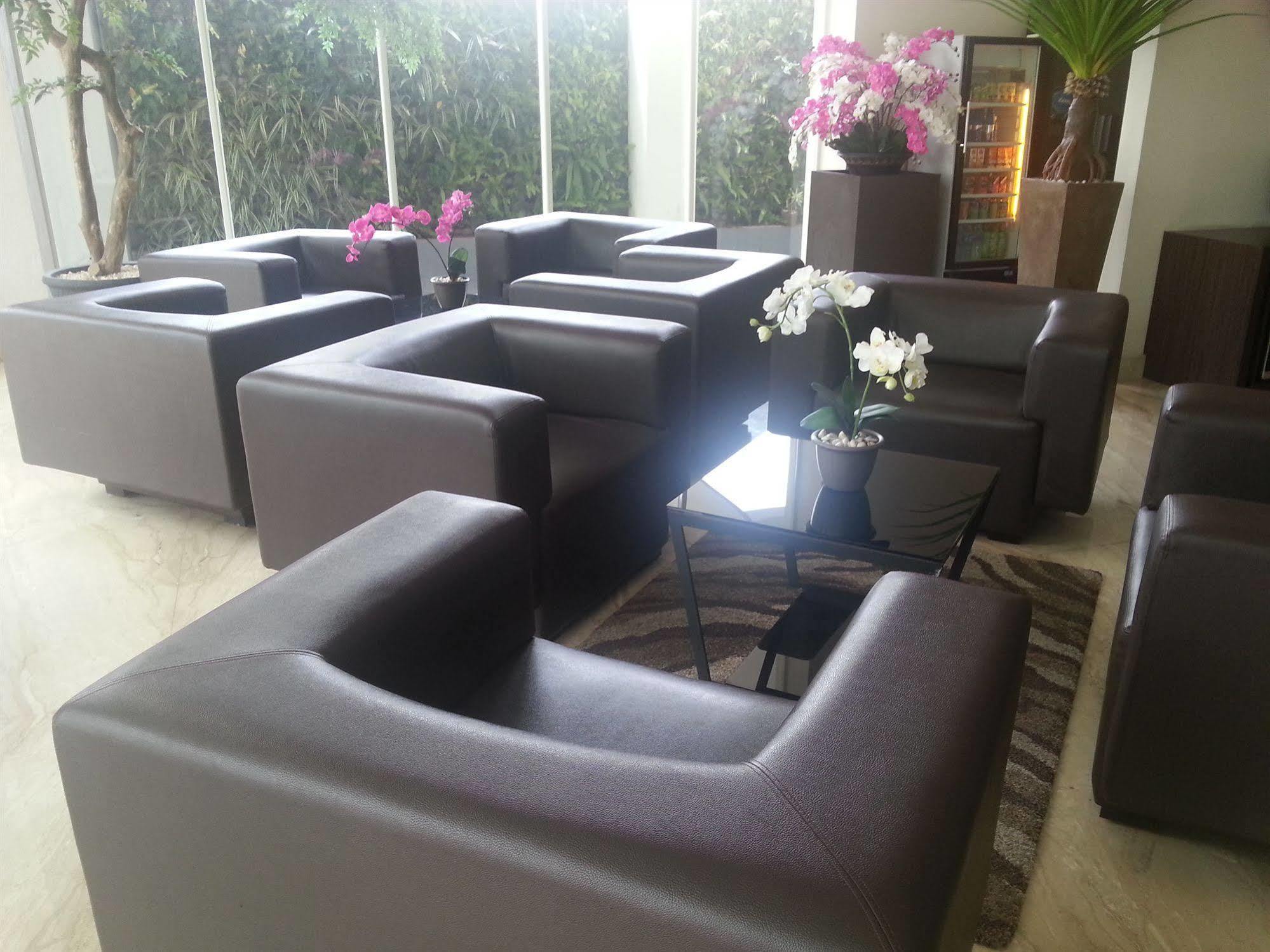 Hotel Avissa 3*