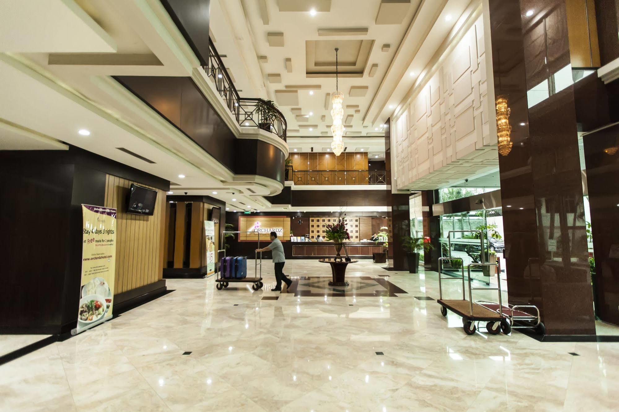 Hotel Orchardz Jayakarta 4*