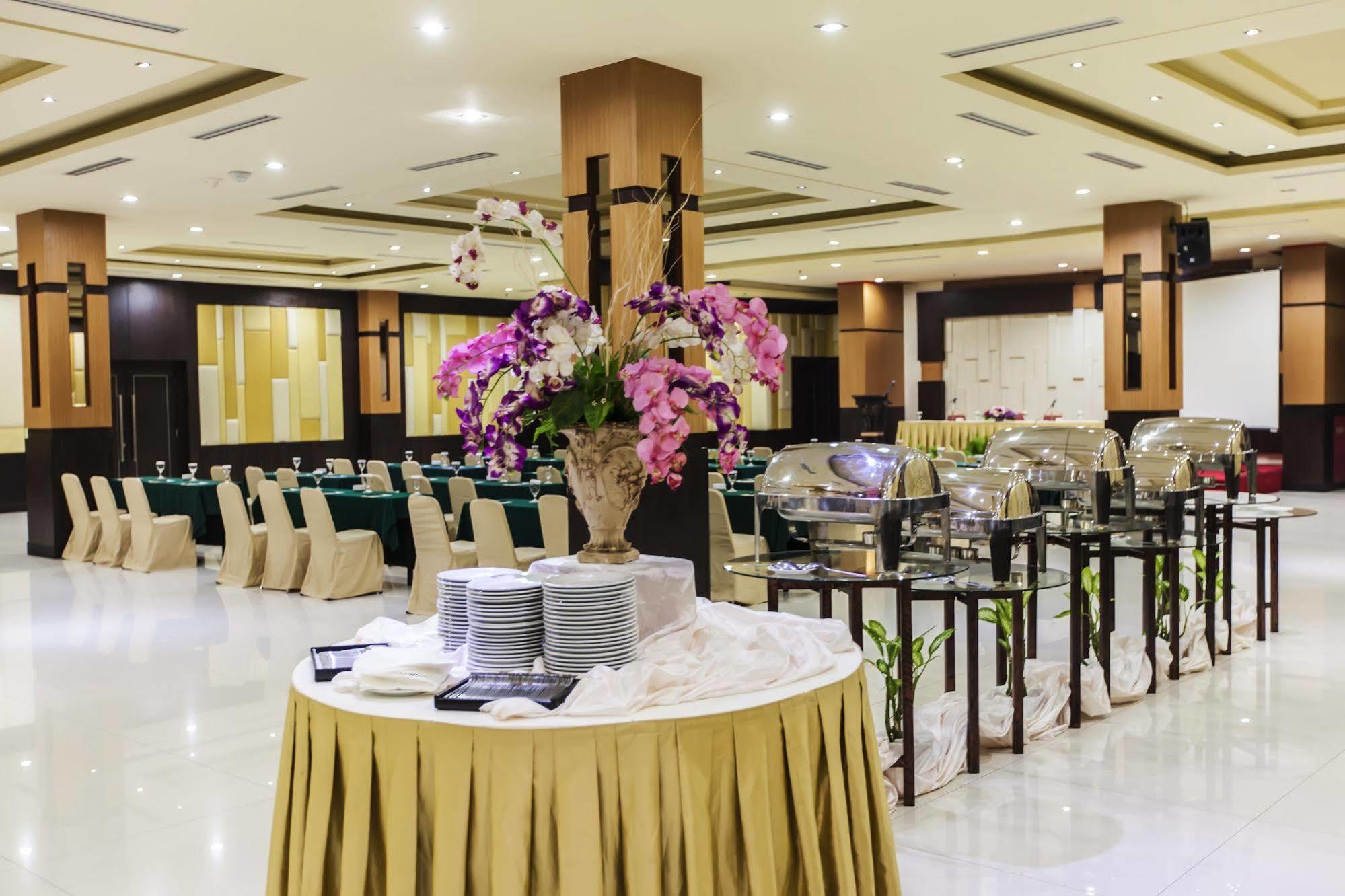 Orchardz Jayakarta Hotel