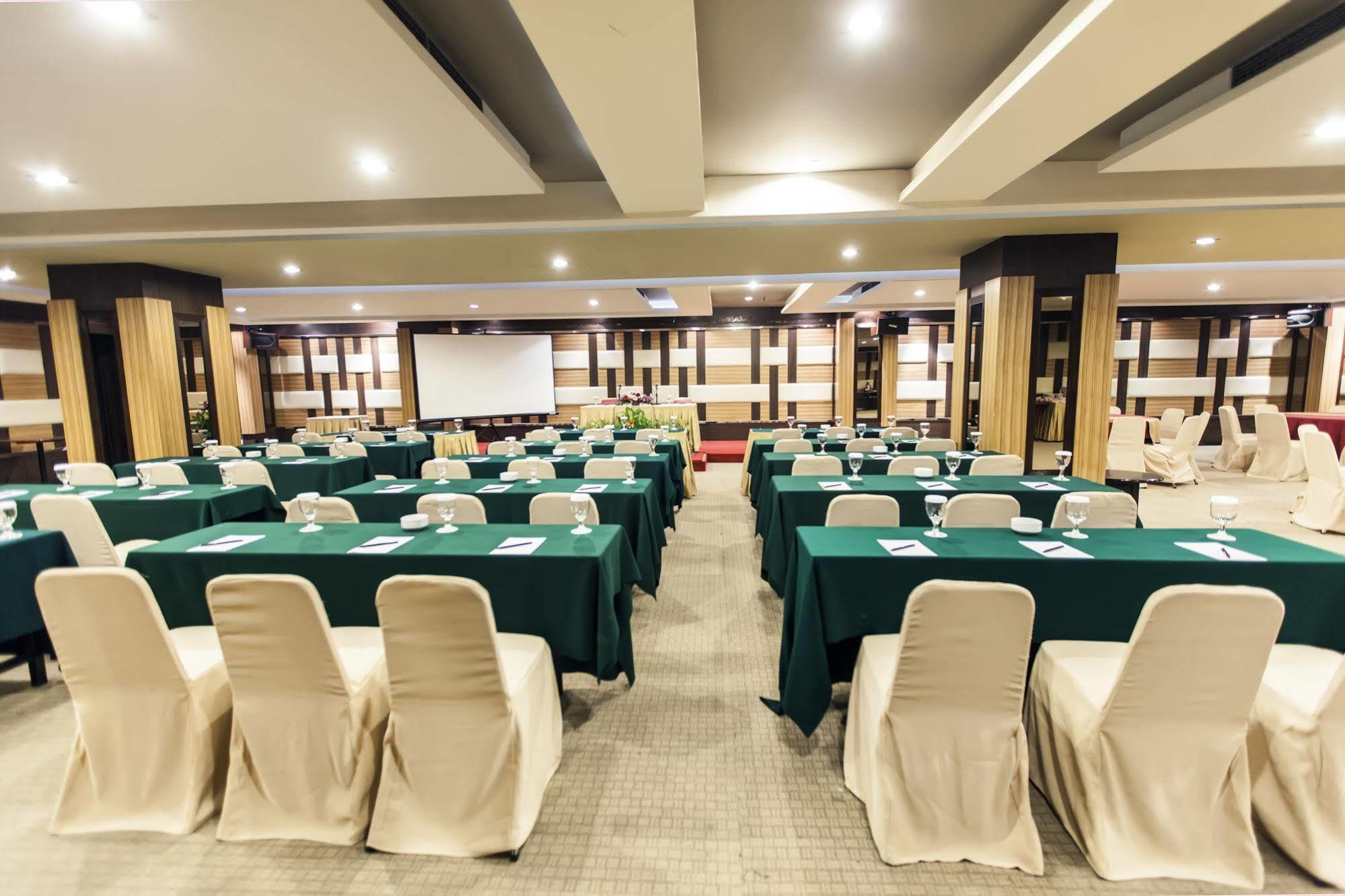 Orchardz Jayakarta 4* Jakarta