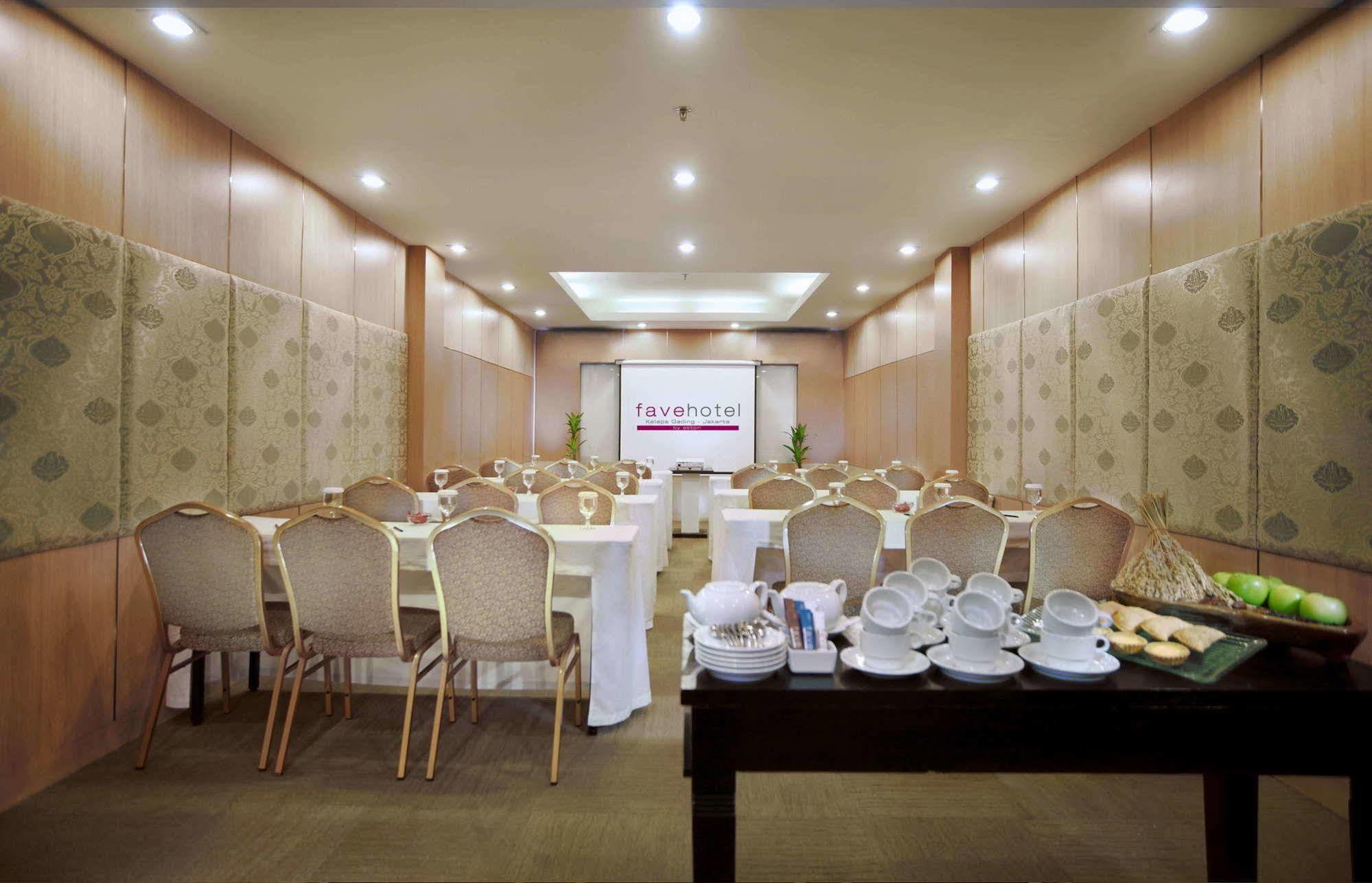 Hotel Favehotel Kelapa Gading 3*