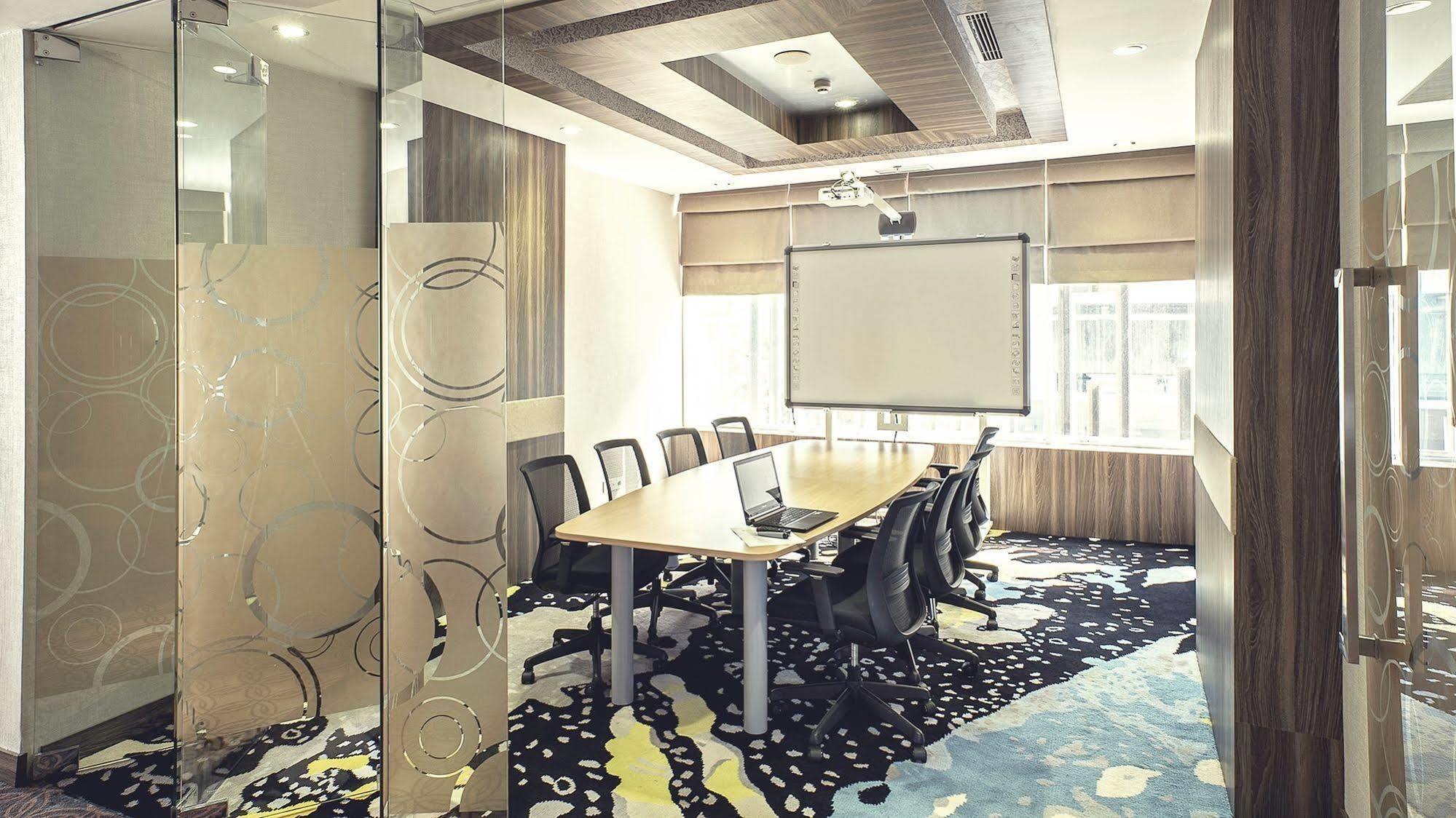 Grandhika Iskandarsyah Jakarta