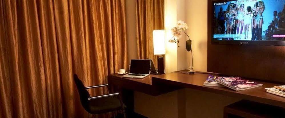 Akmani Hotel 4*