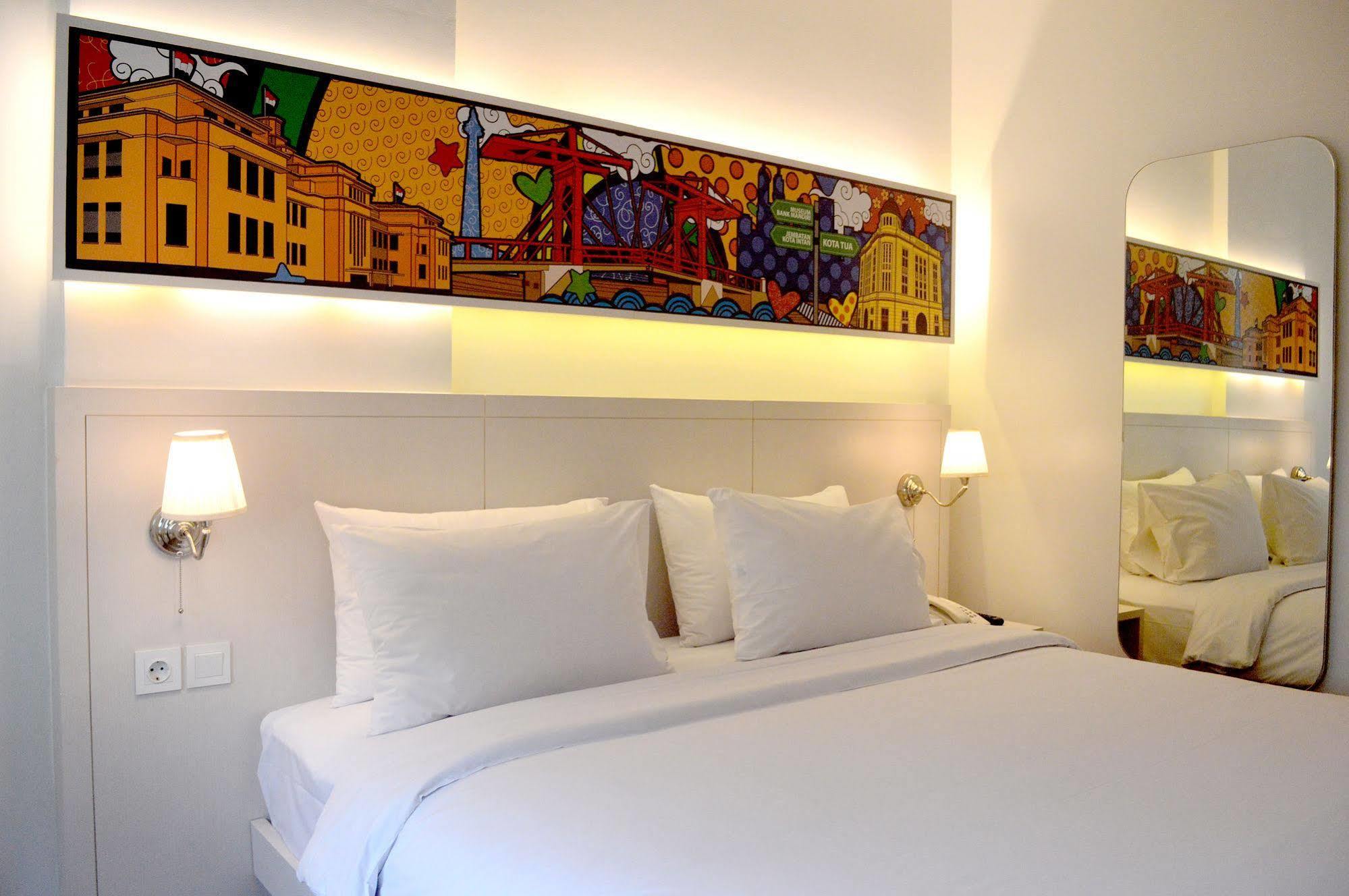 Maxone Signature Glodok Hotel 3*