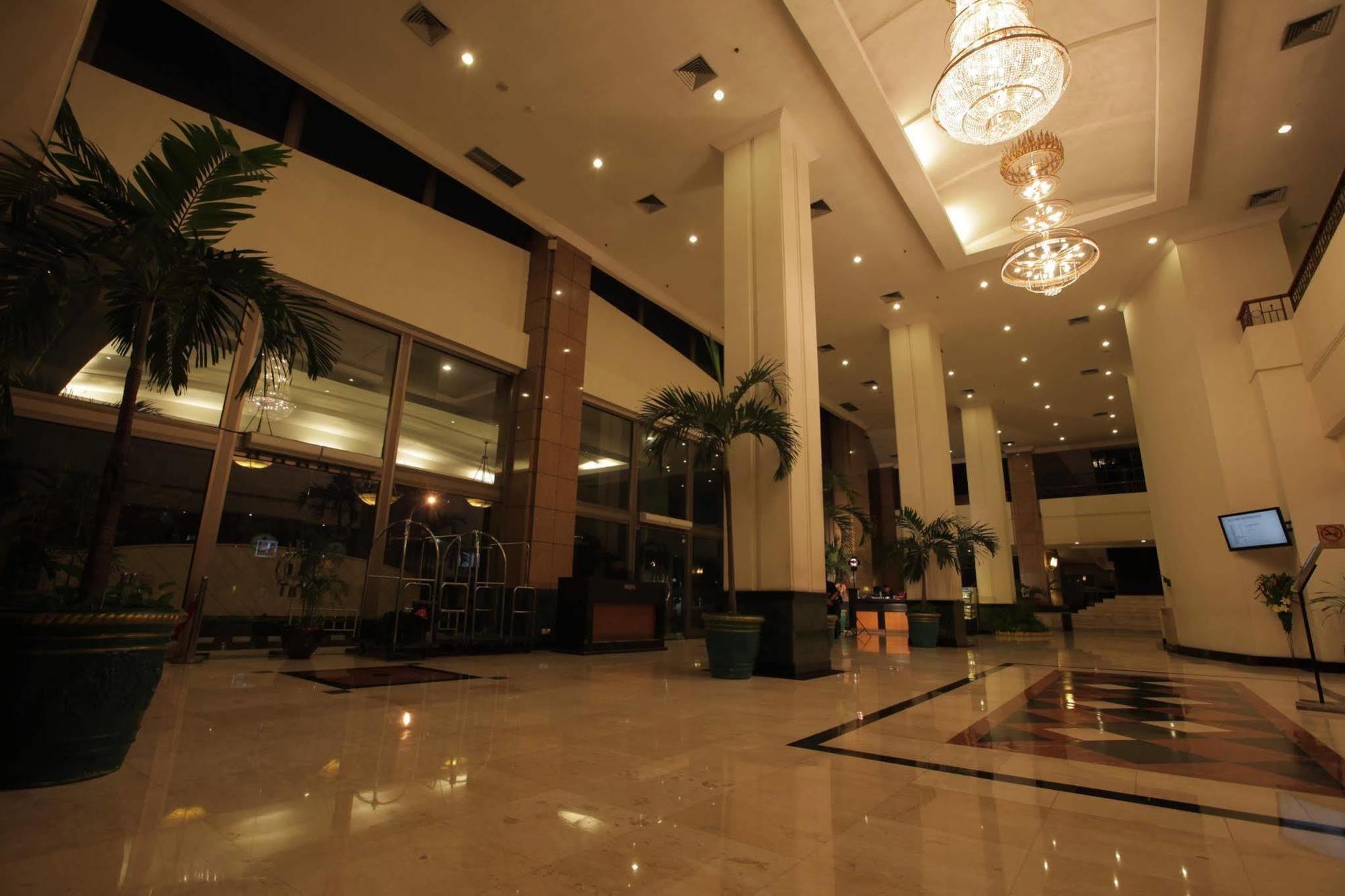 Oasis Amir Hotel
