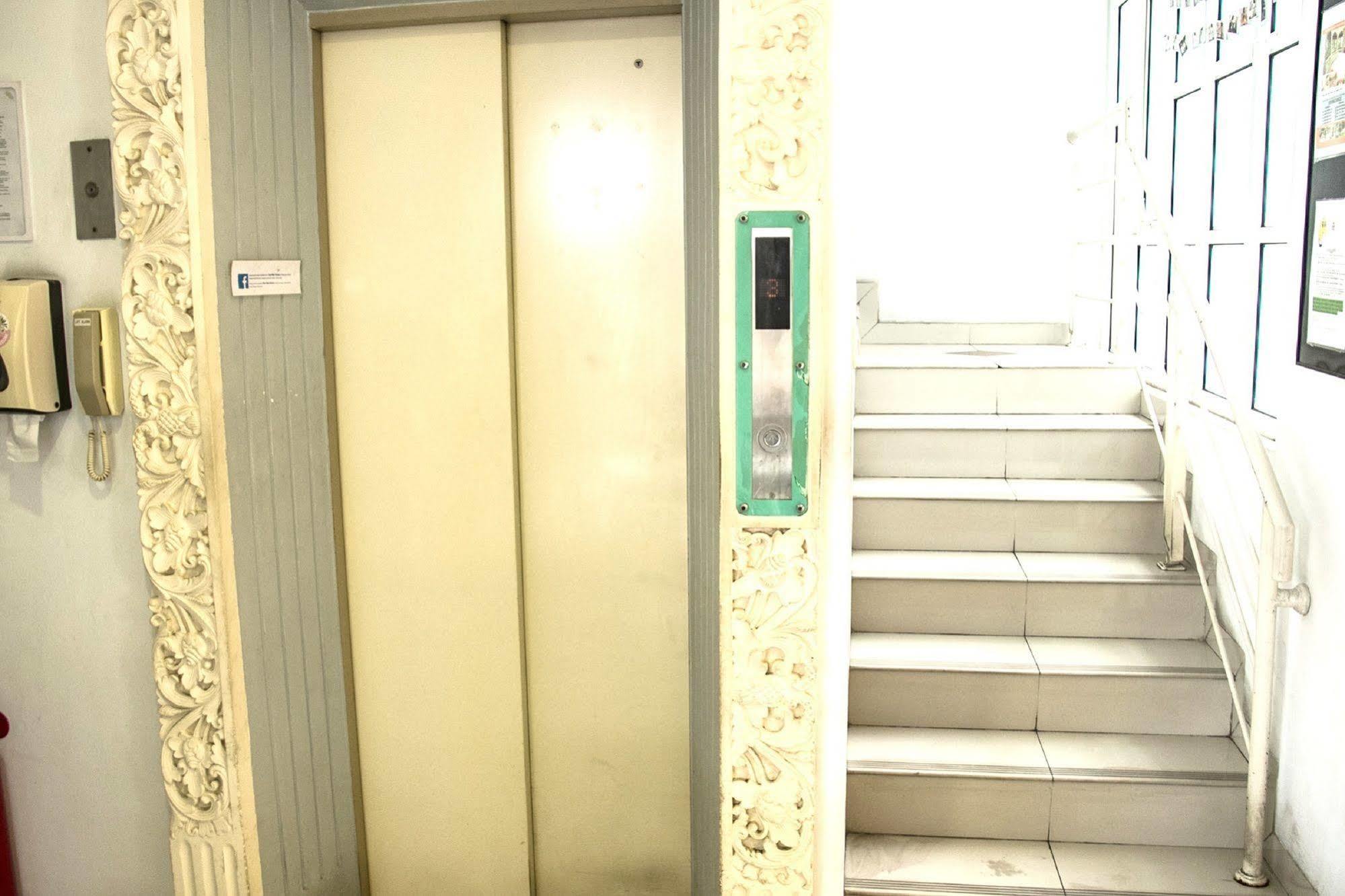 Sun Rise House Guest house Jakarta