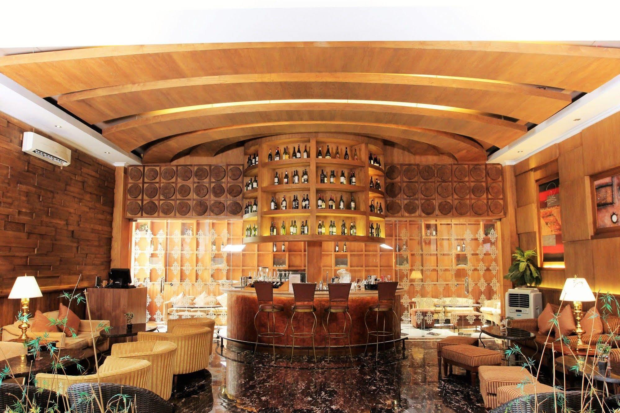 Sahati Hotel 3*