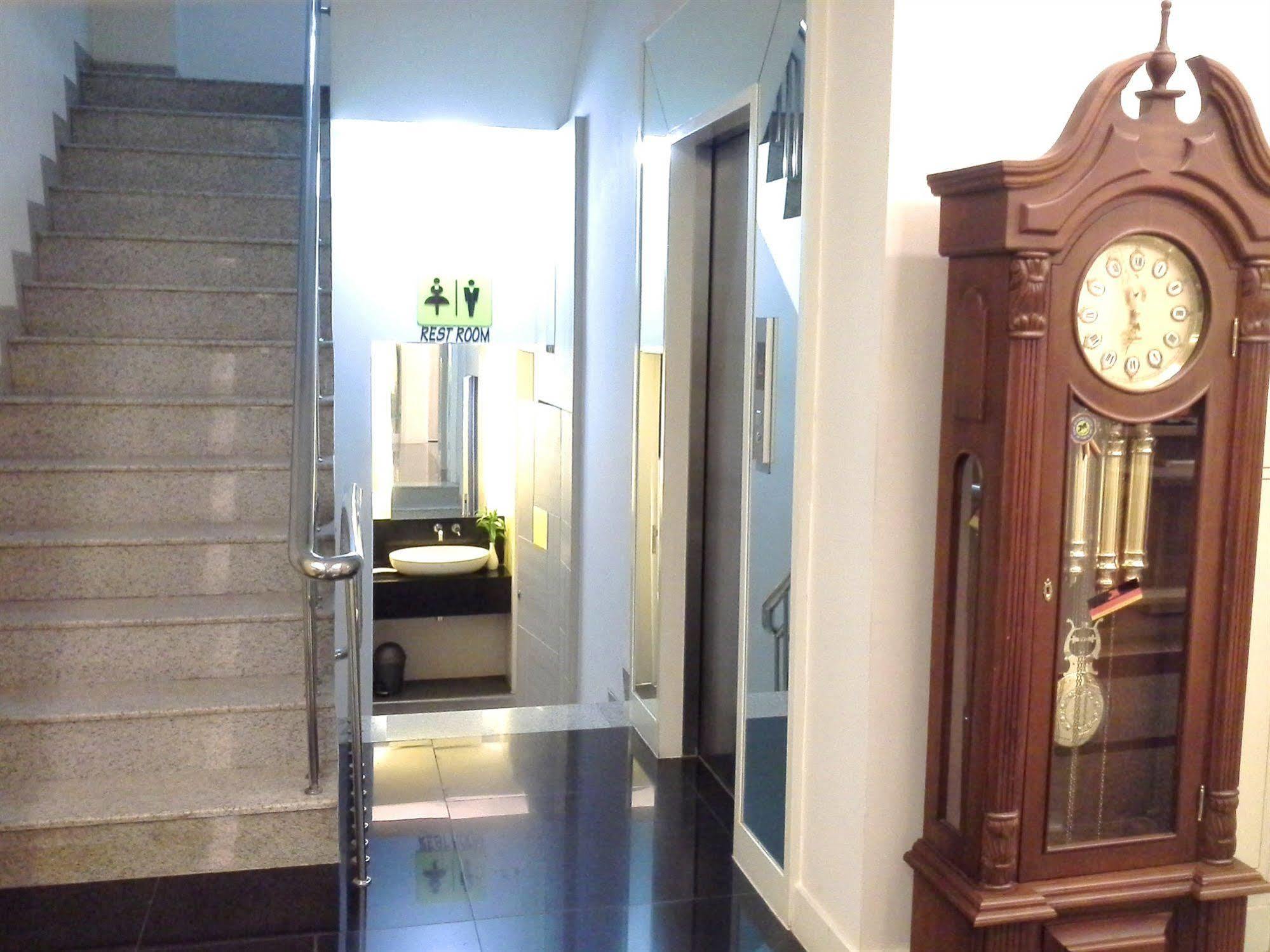 Royal Hotel 3*