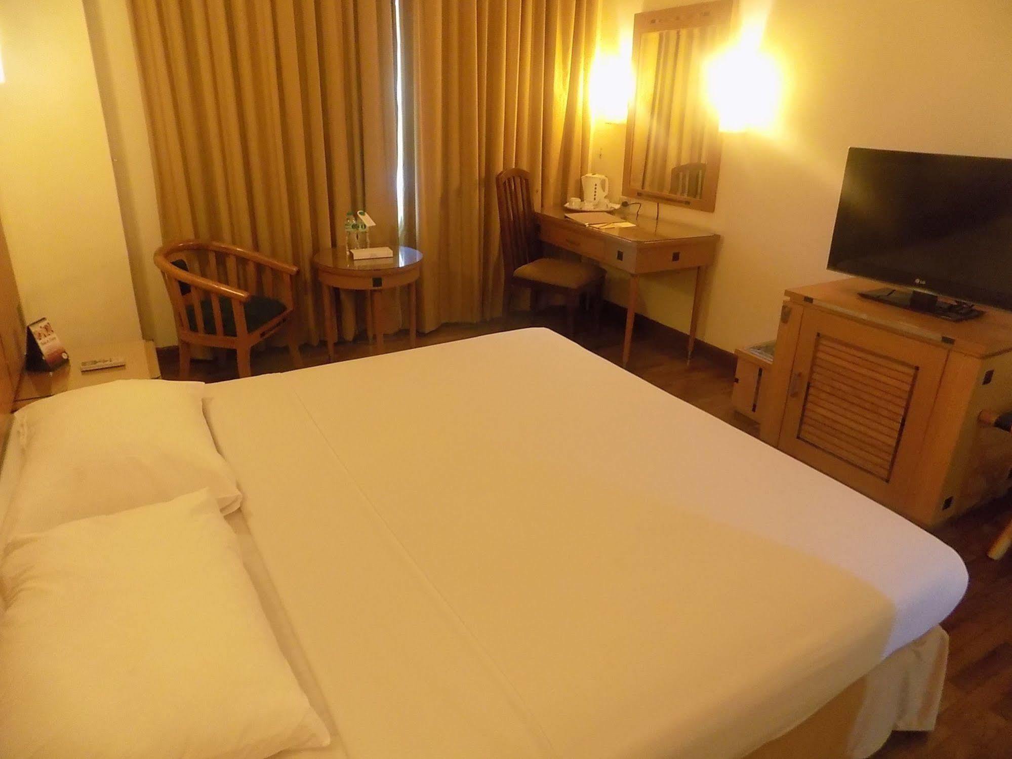 Mega Anggrek Slipi Hotel
