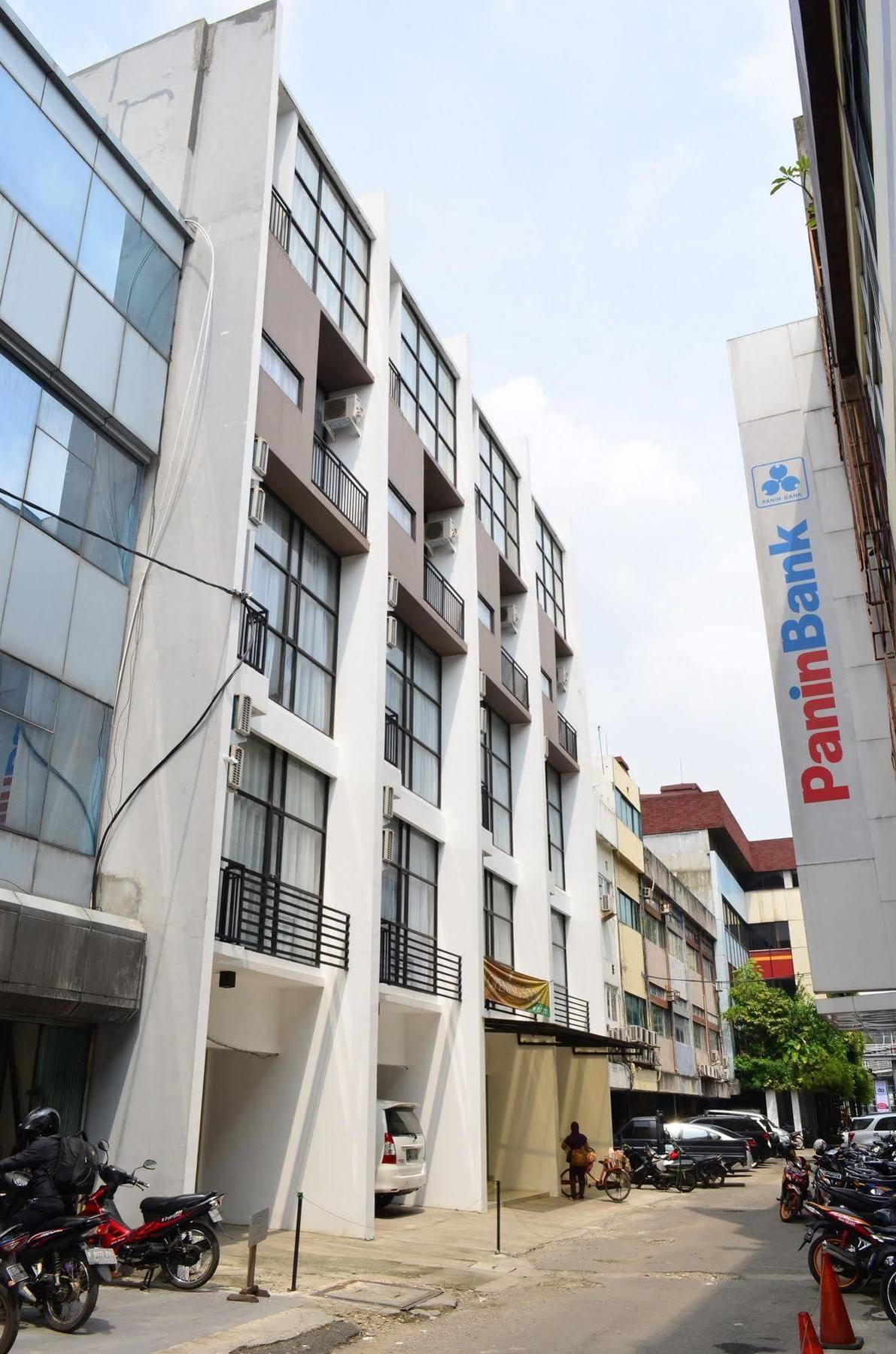 Hotel Best Inn Hotel Jakarta 2*