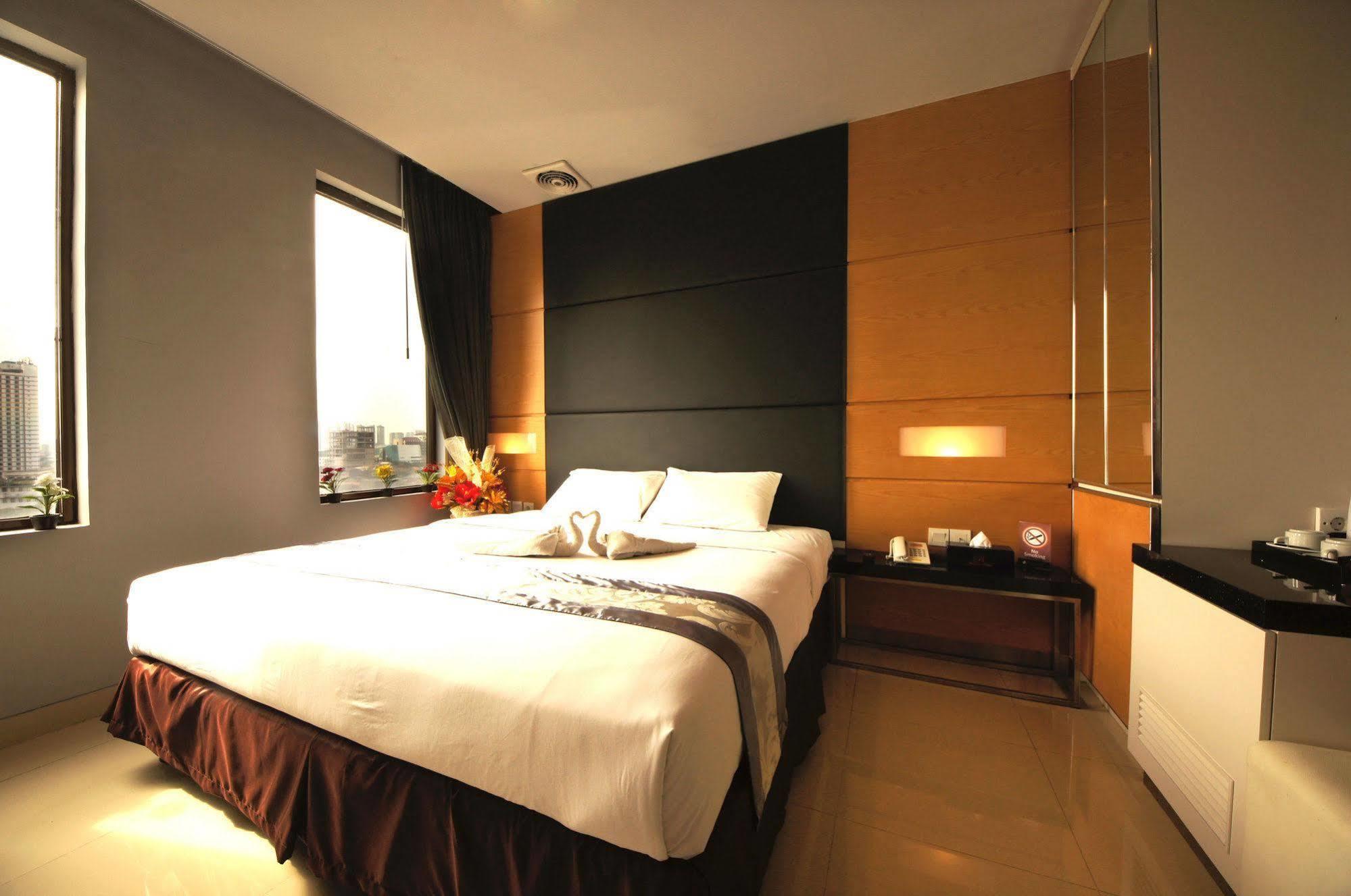 Hotel B Fashion