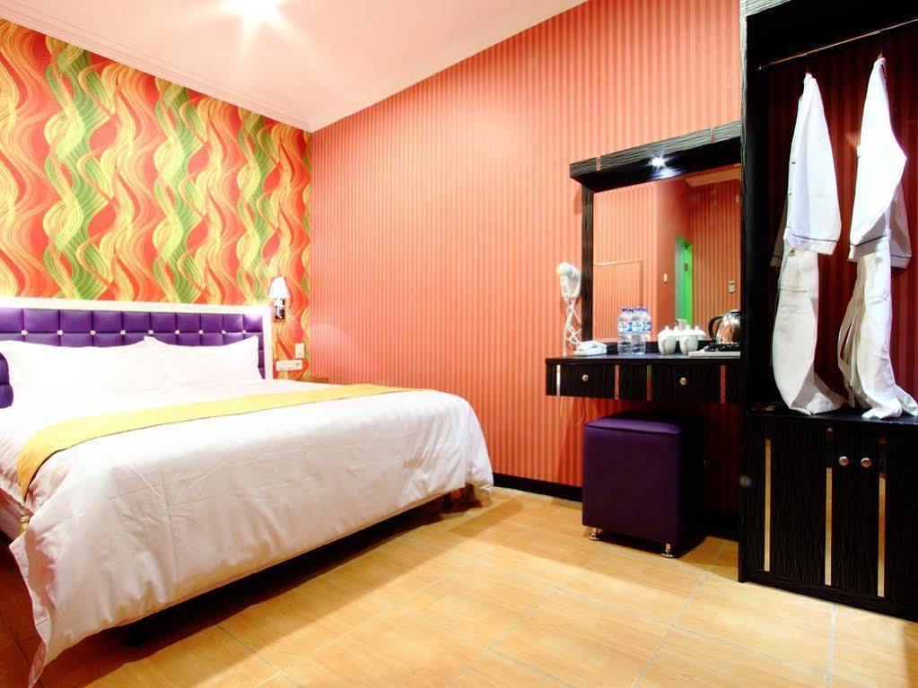 Rovi Boutique Jakarta