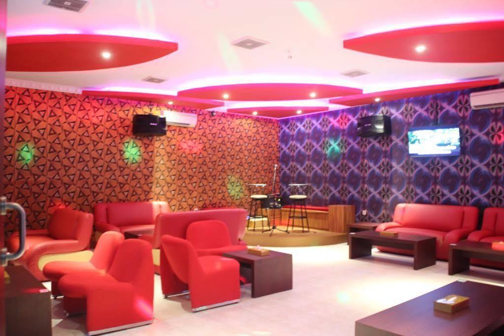 Hotel Rovi Boutique 3*