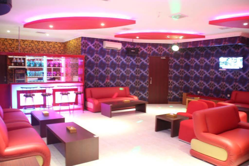 Hotel Rovi Boutique 3*