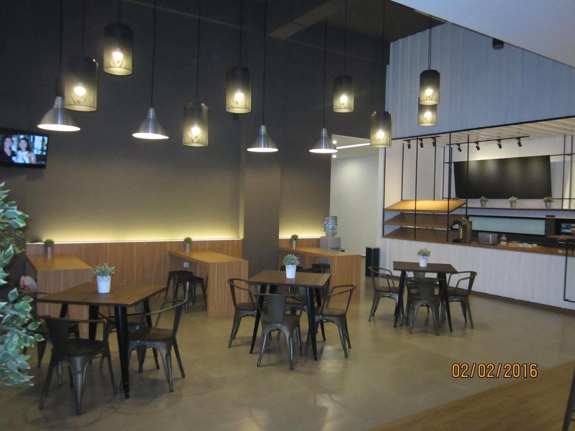Hotel Maxley @arjuna Jakarta