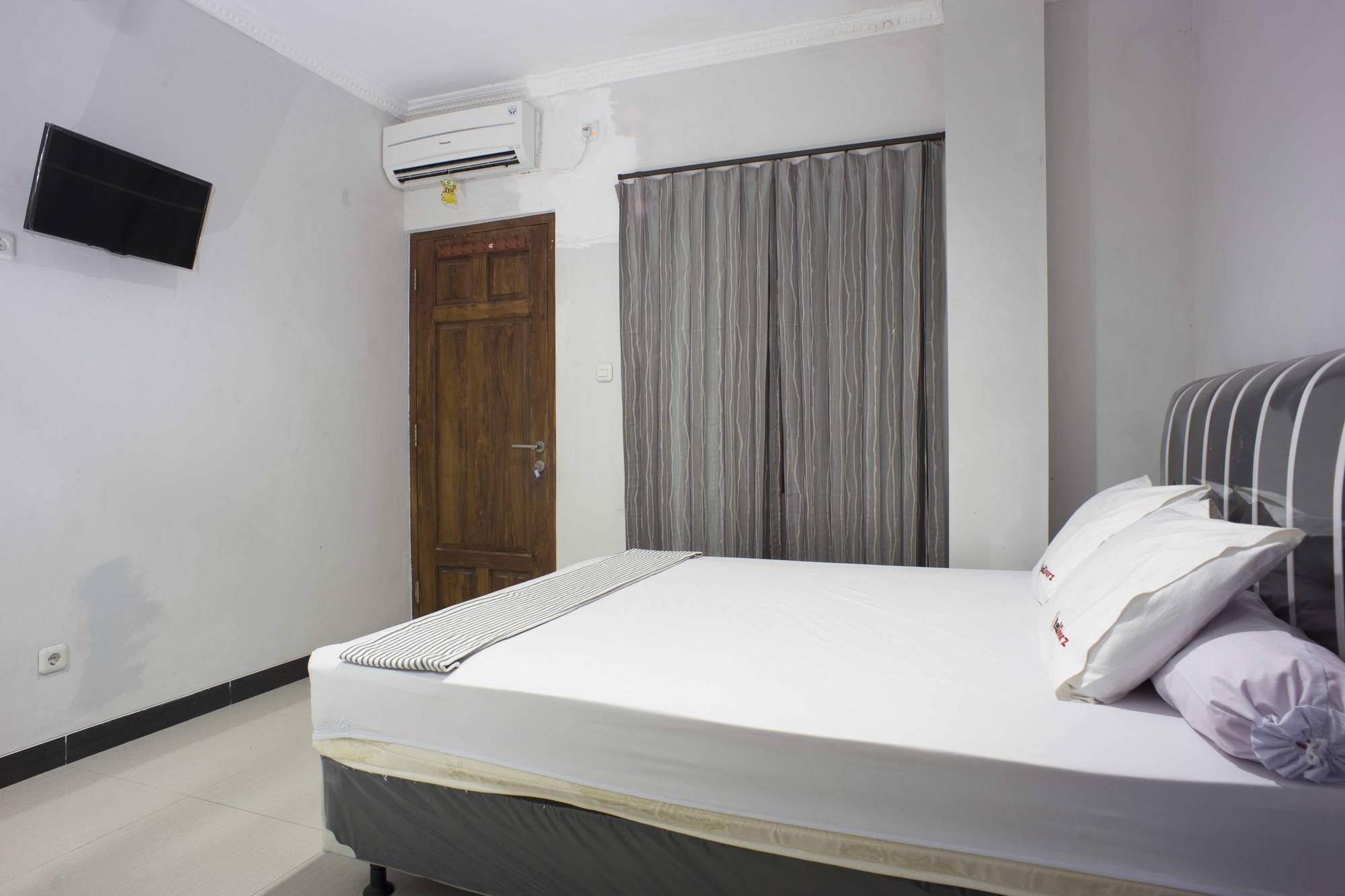 Guest house Reddoorz @ Blok A 2*