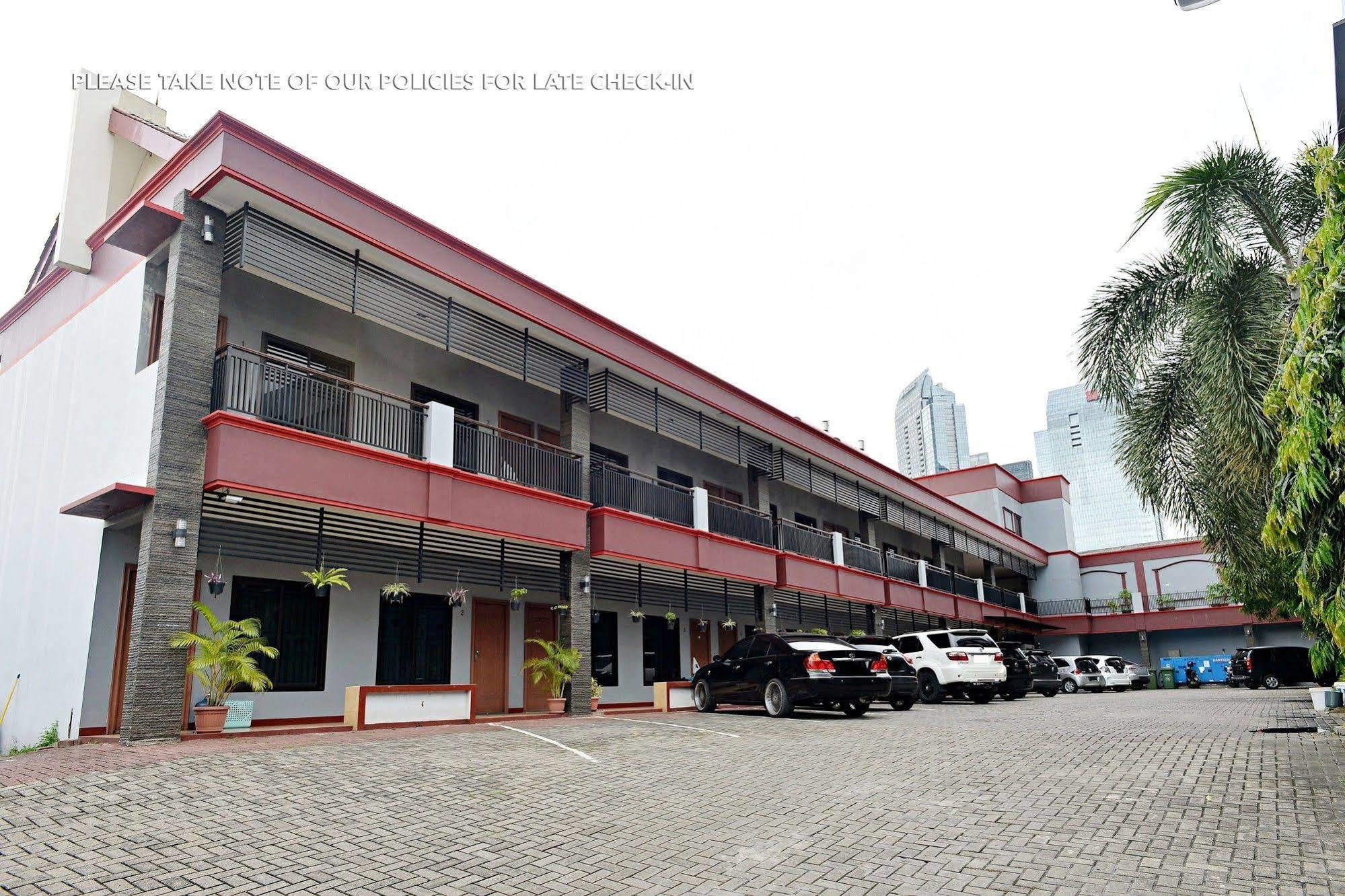 Zen Kuningan Tiong Guest house
