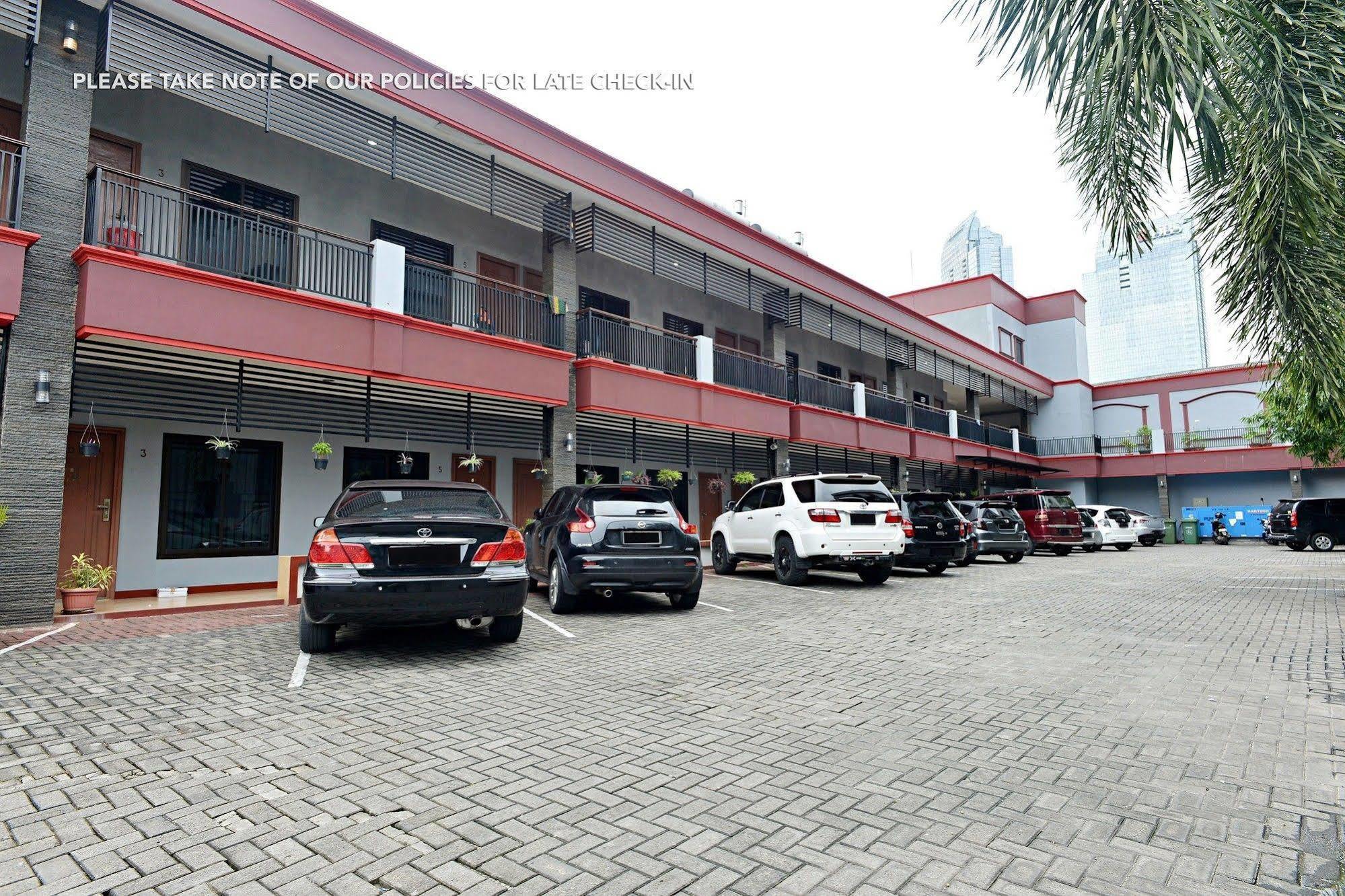 Guest house Zen Kuningan Tiong 3*