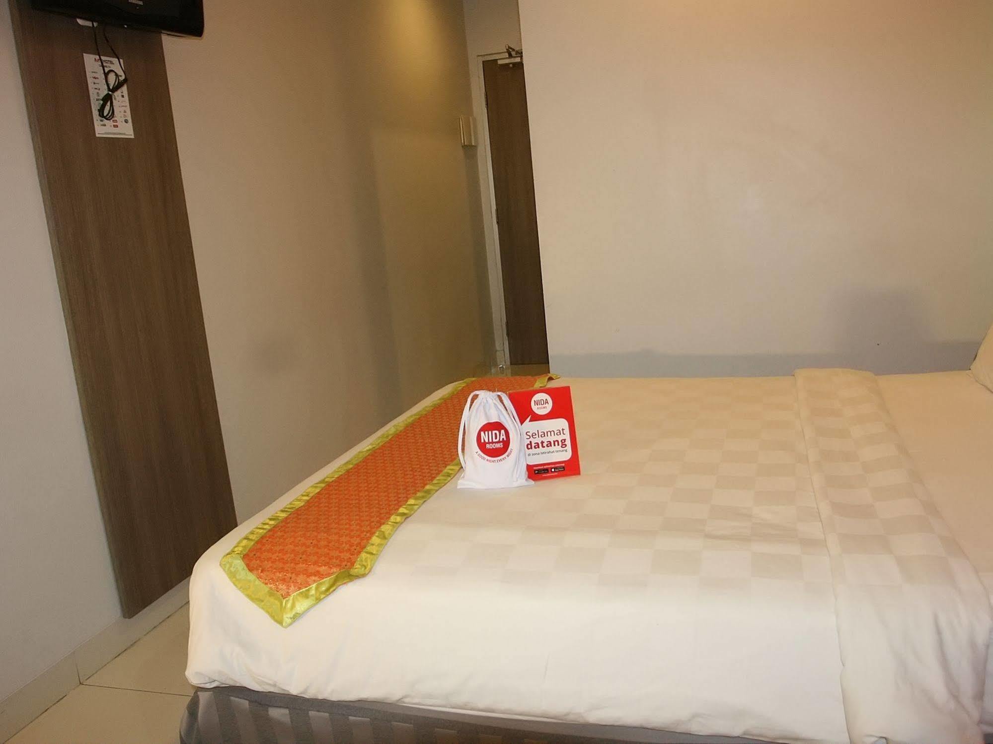 Nida Taman Sari Hayam Wuruk Jakarta