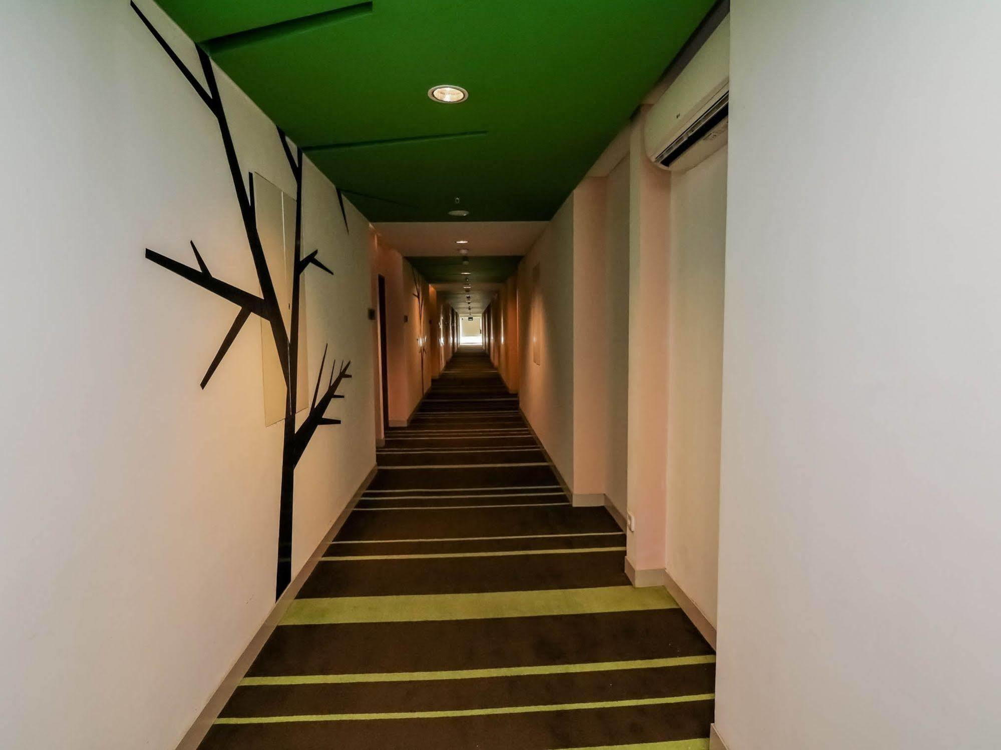 Hotel Nida Tebet Pancoran Statue Dukuh Patra Raya 3*