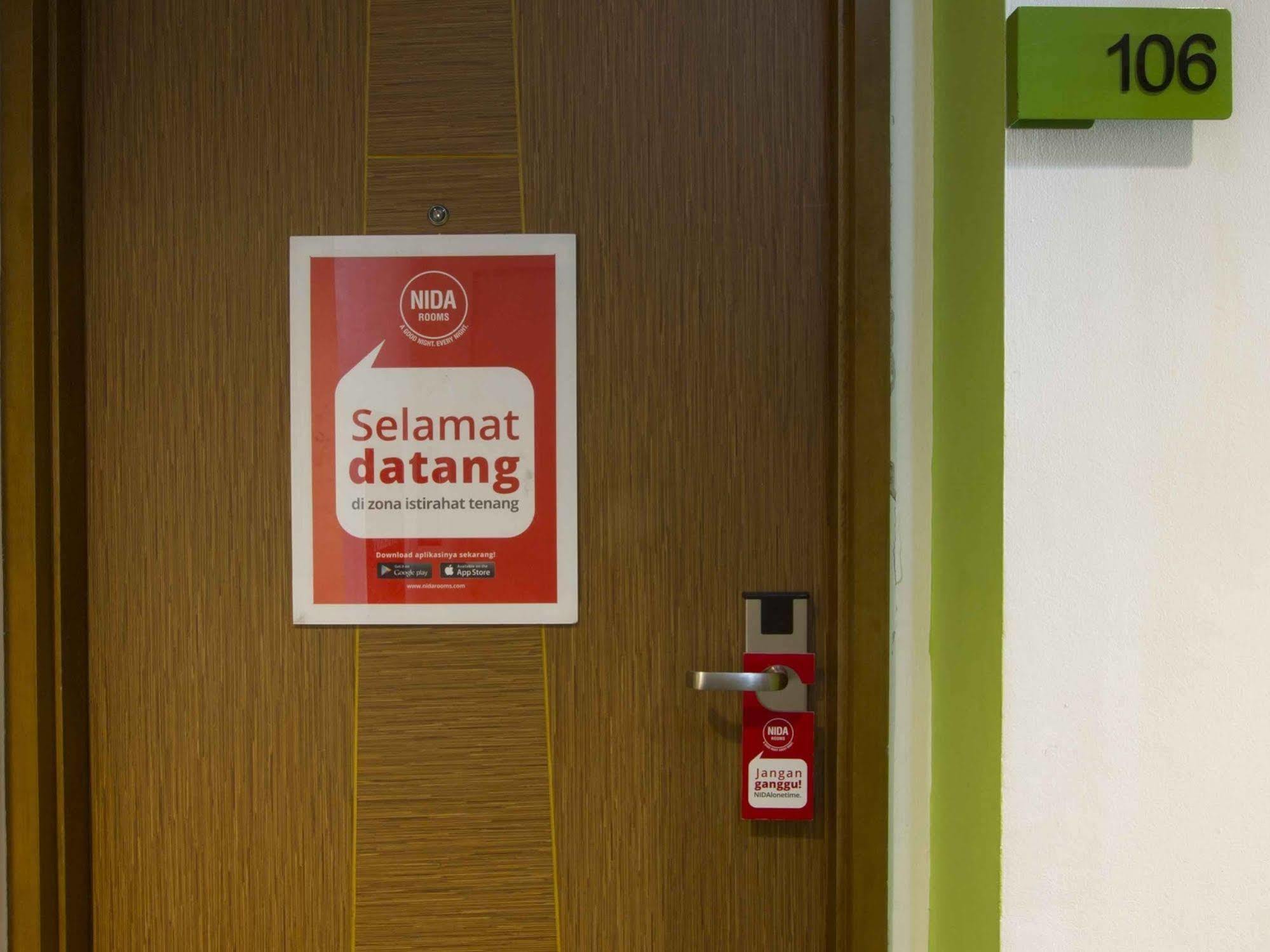 Hotel Nida Tebet Pancoran Statue Dukuh Patra Raya Jakarta