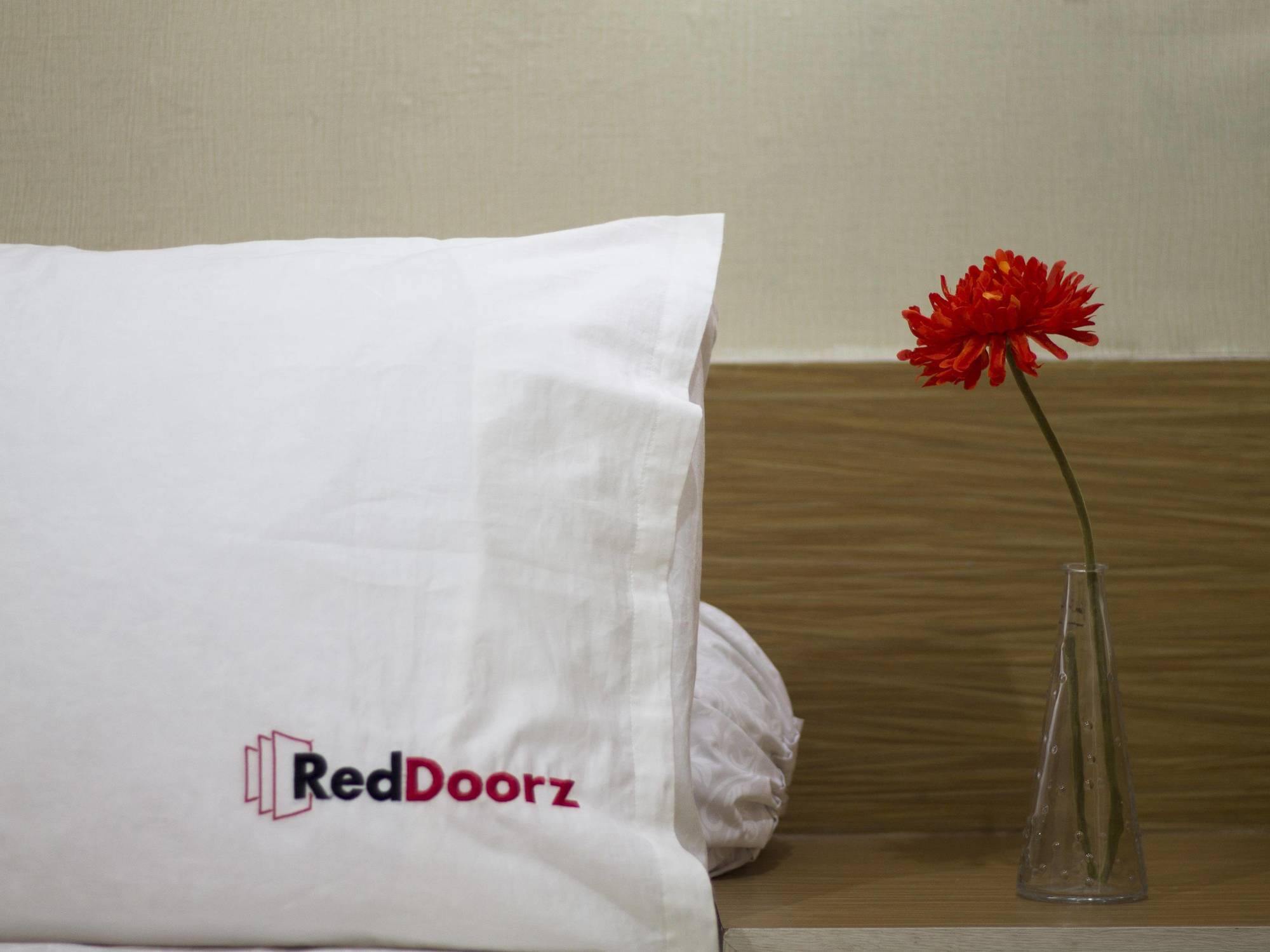 Guest house Reddoorz Plus @ Setiabudi Tengah 2*