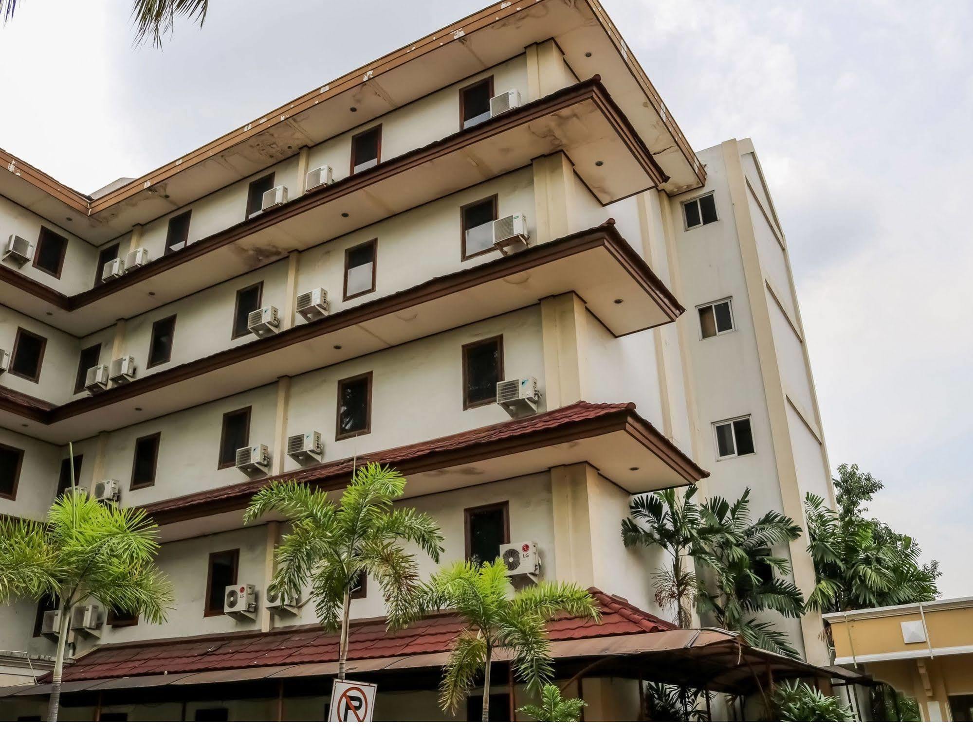Puri Jaya Hotel Hotel *