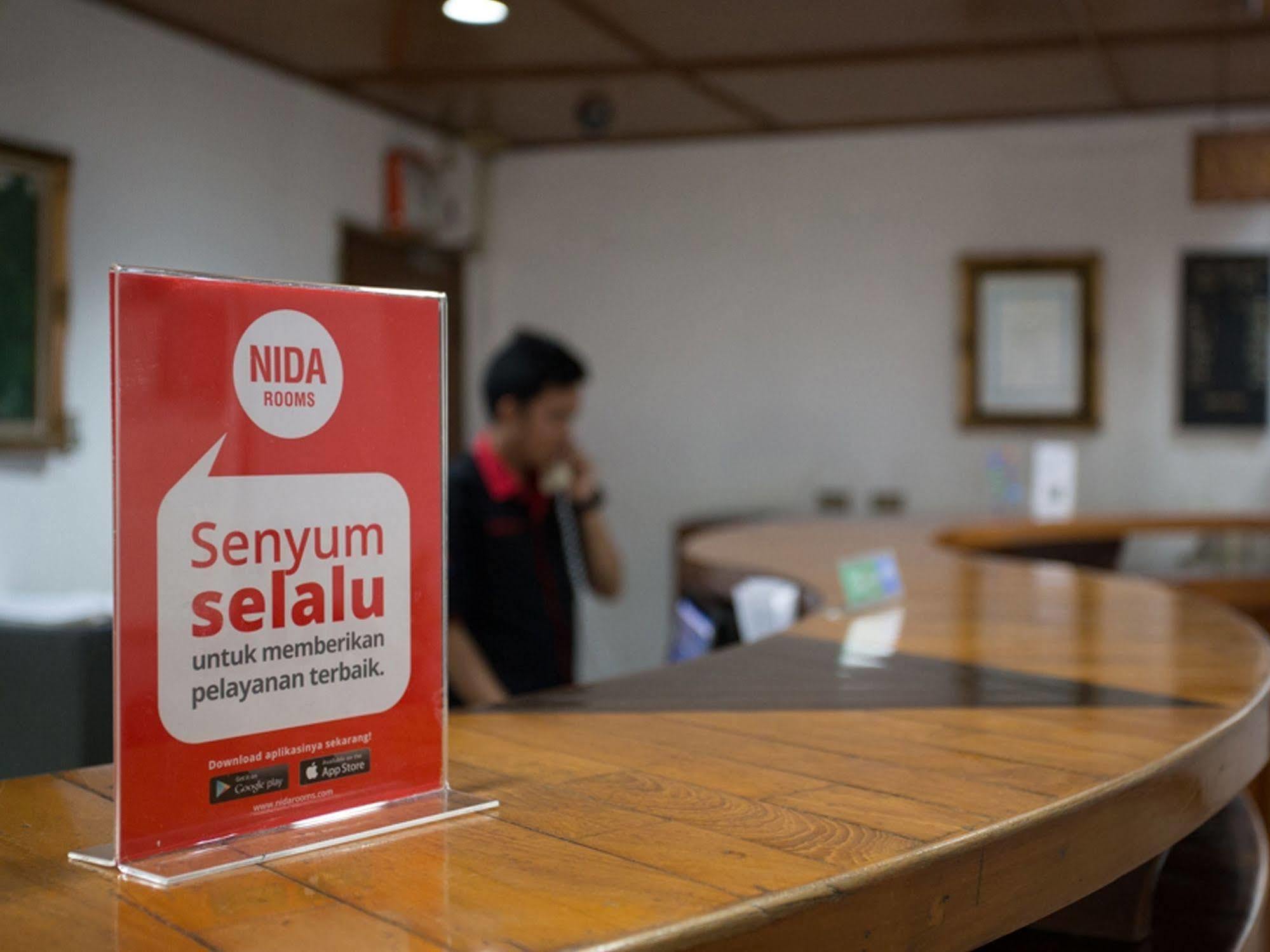 Puri Jaya Hotel *
