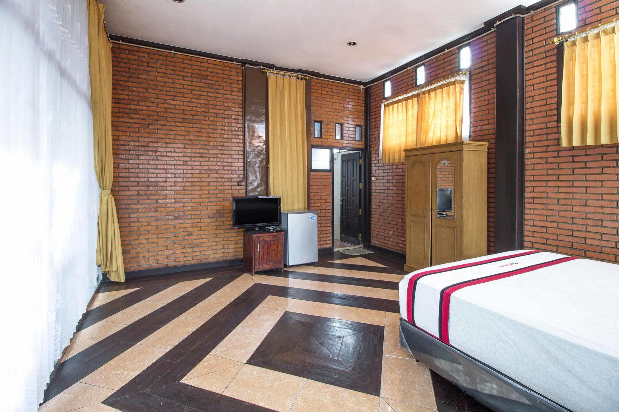 Guest house Reddoorz @ Cilandak Timur