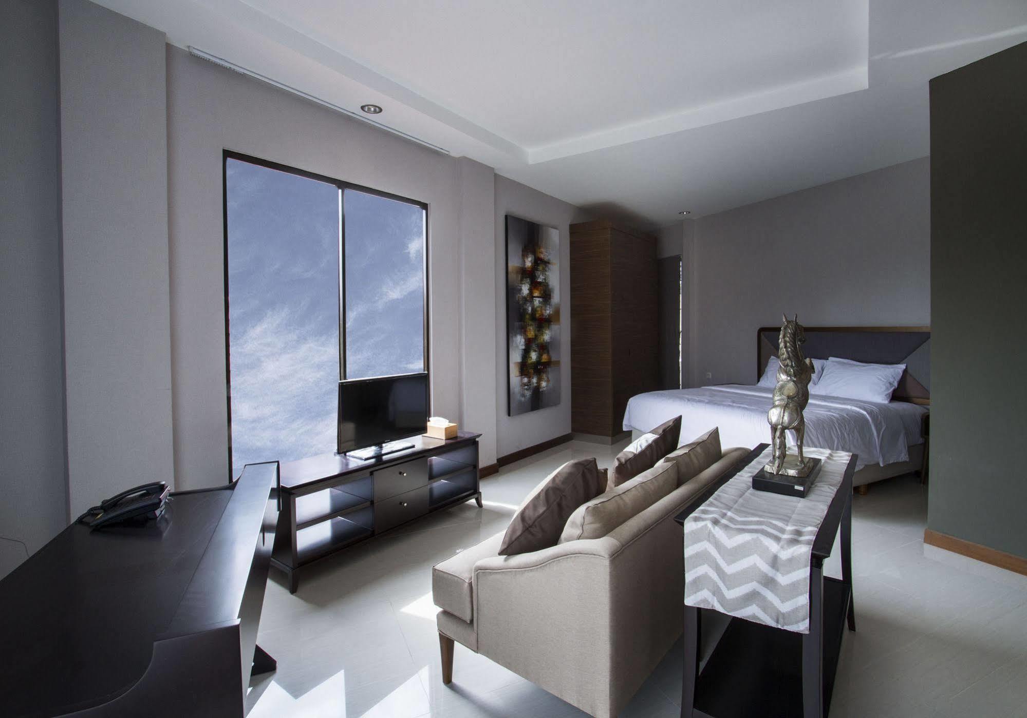 Sawana Suites