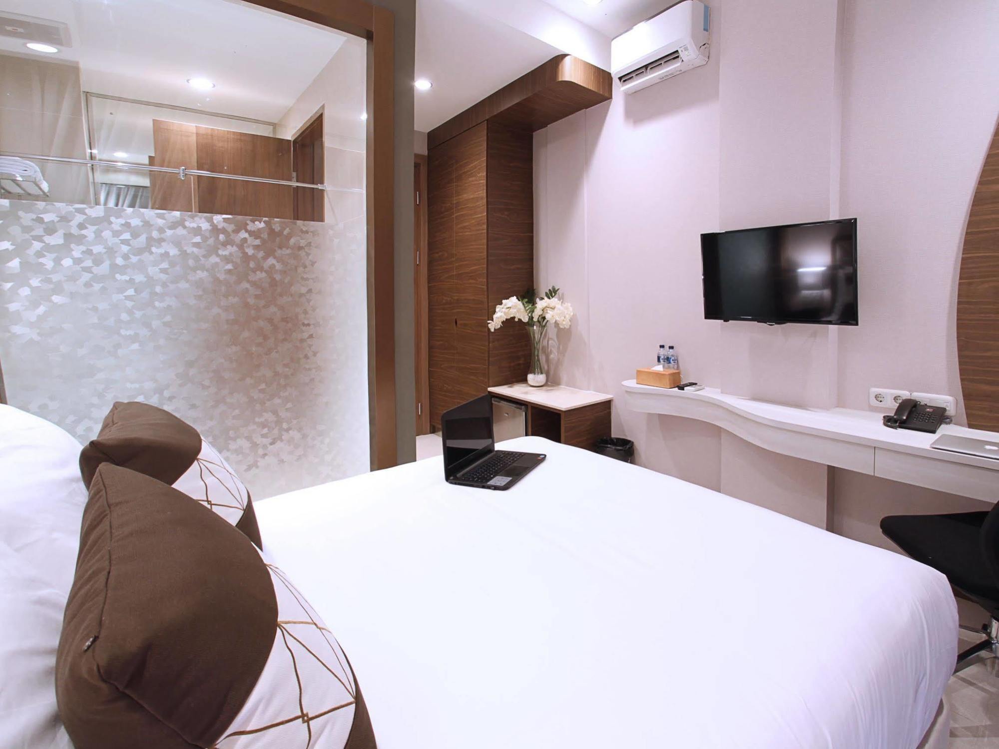 Hotel Sawana Suites 3*