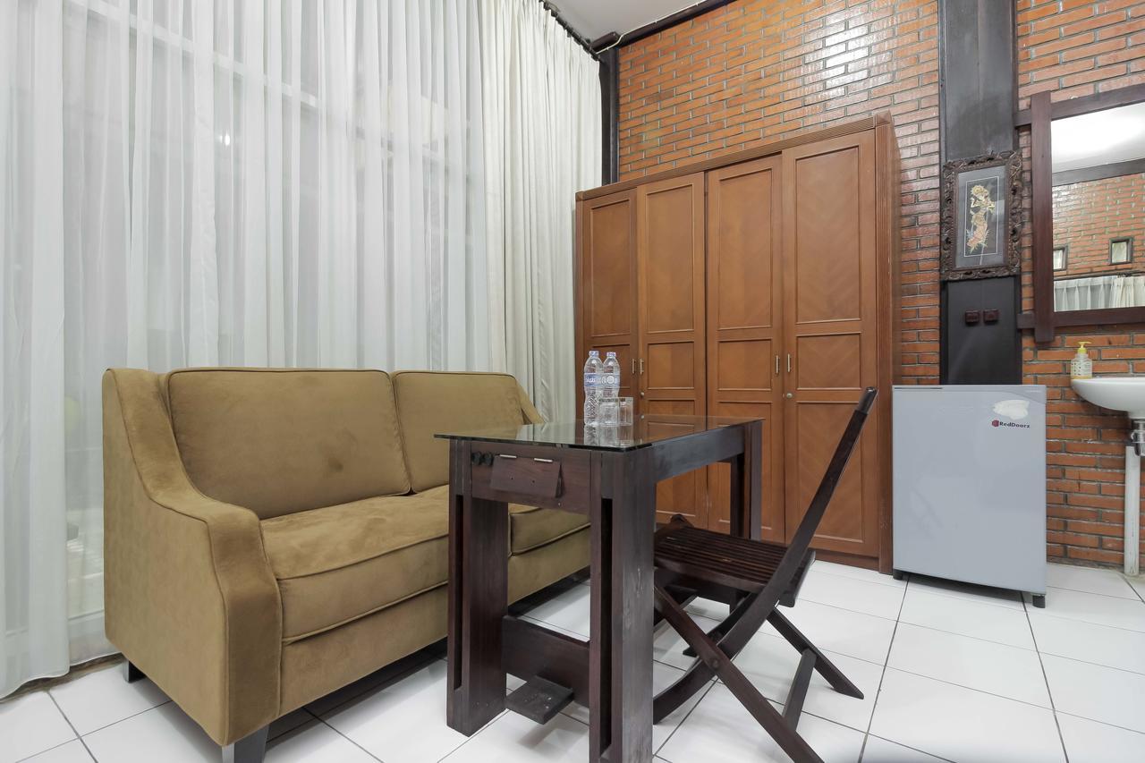 Reddoorz @ Cilandak Timur Jakarta