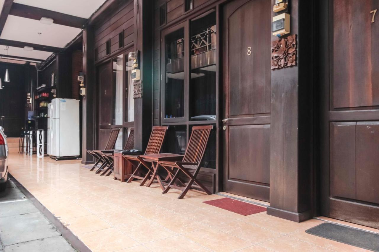 Guest house Reddoorz @ Cilandak Timur 2*