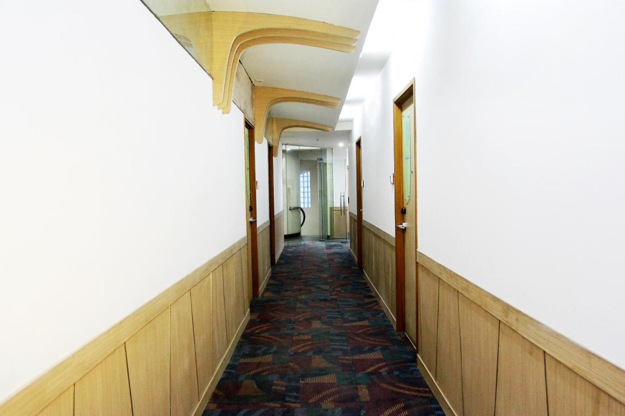 Hotel Business Tomang