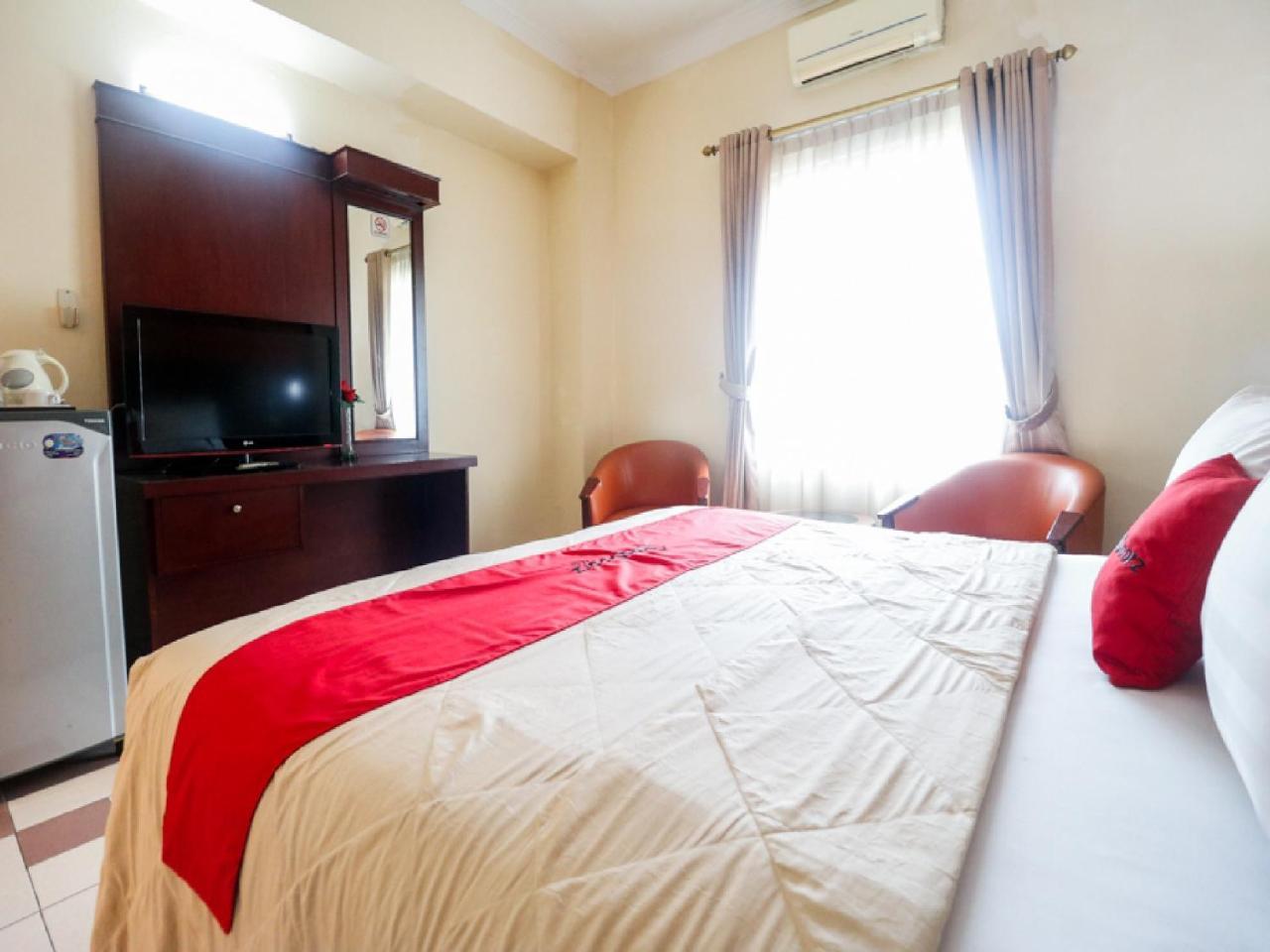 Reddoorz Near Senopati 2 Hotel