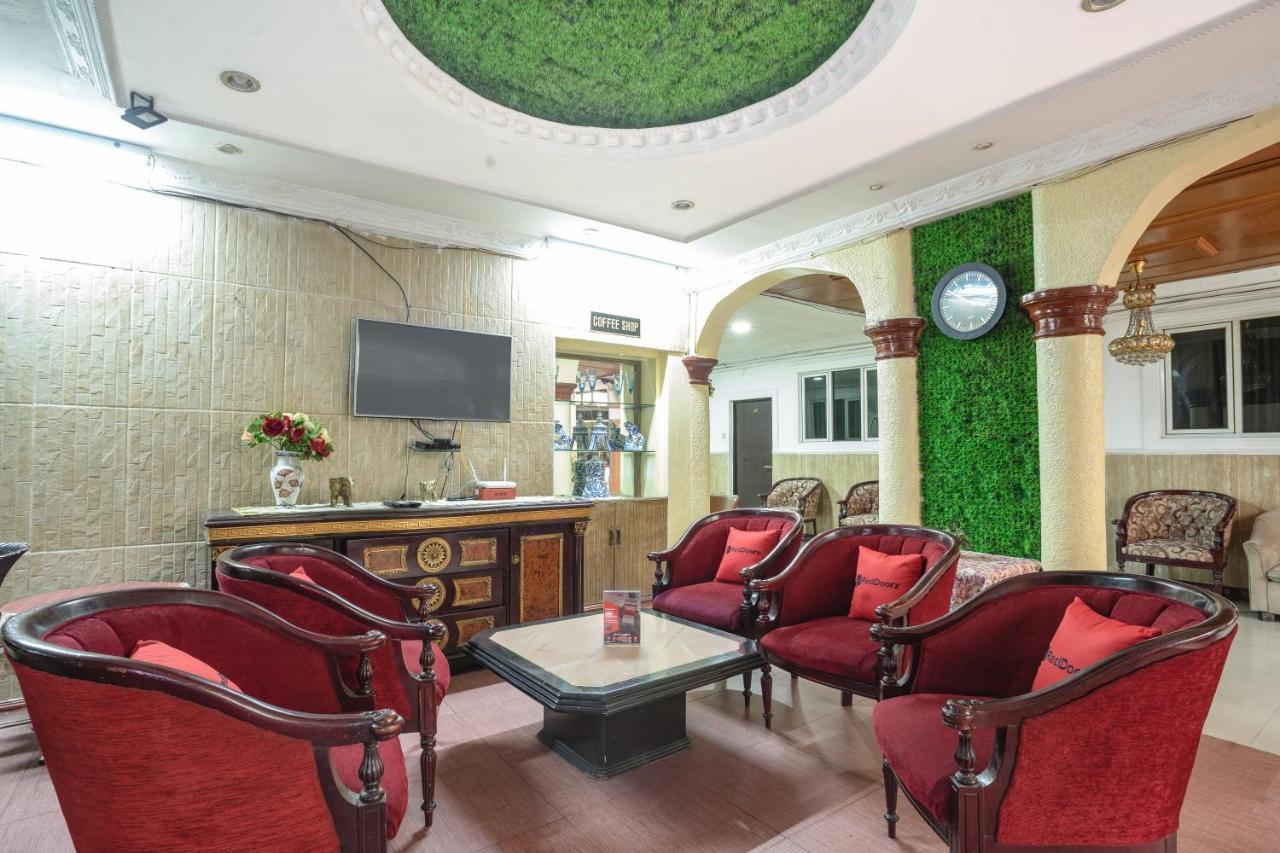 Hotel Reddoorz Near Rs Cikini 2*