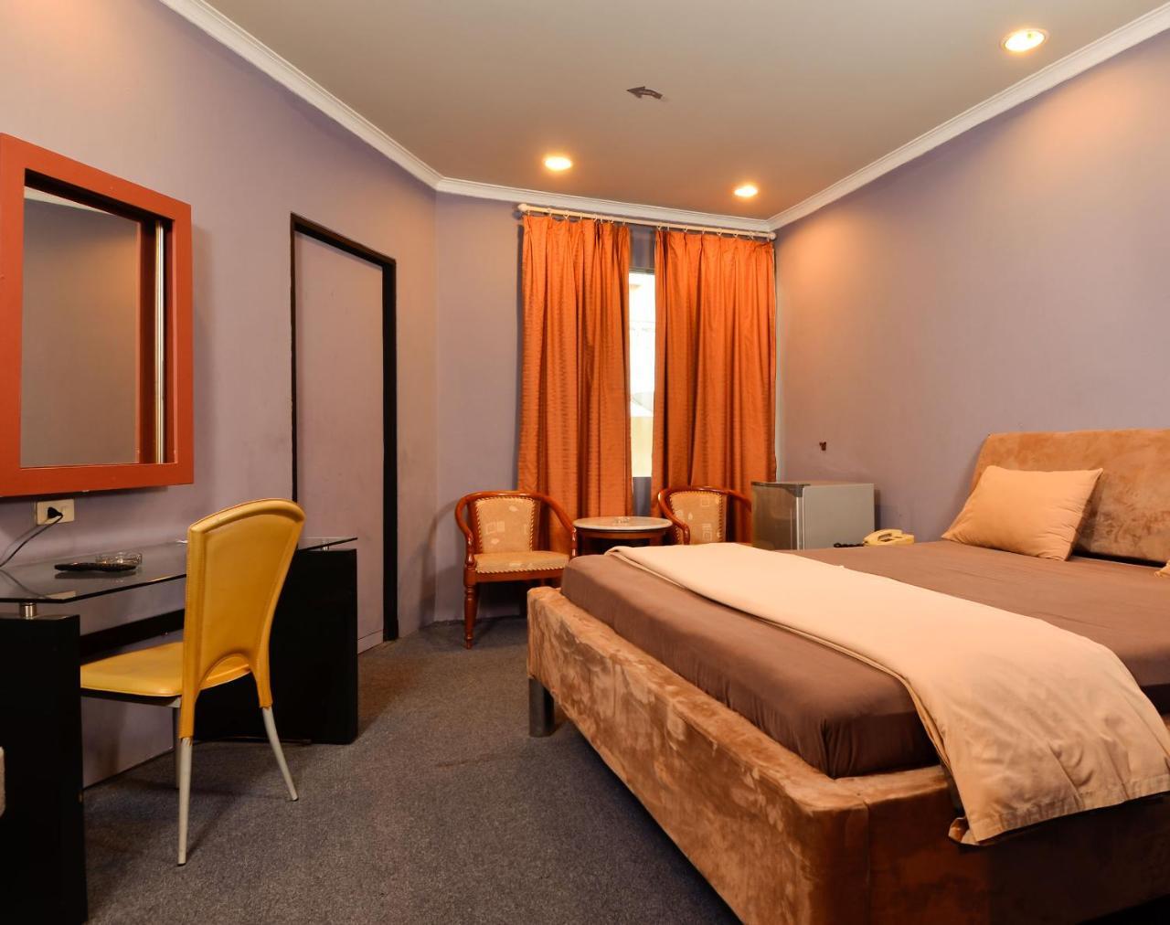 Hotel Peninsula Mangga Besar Hotel