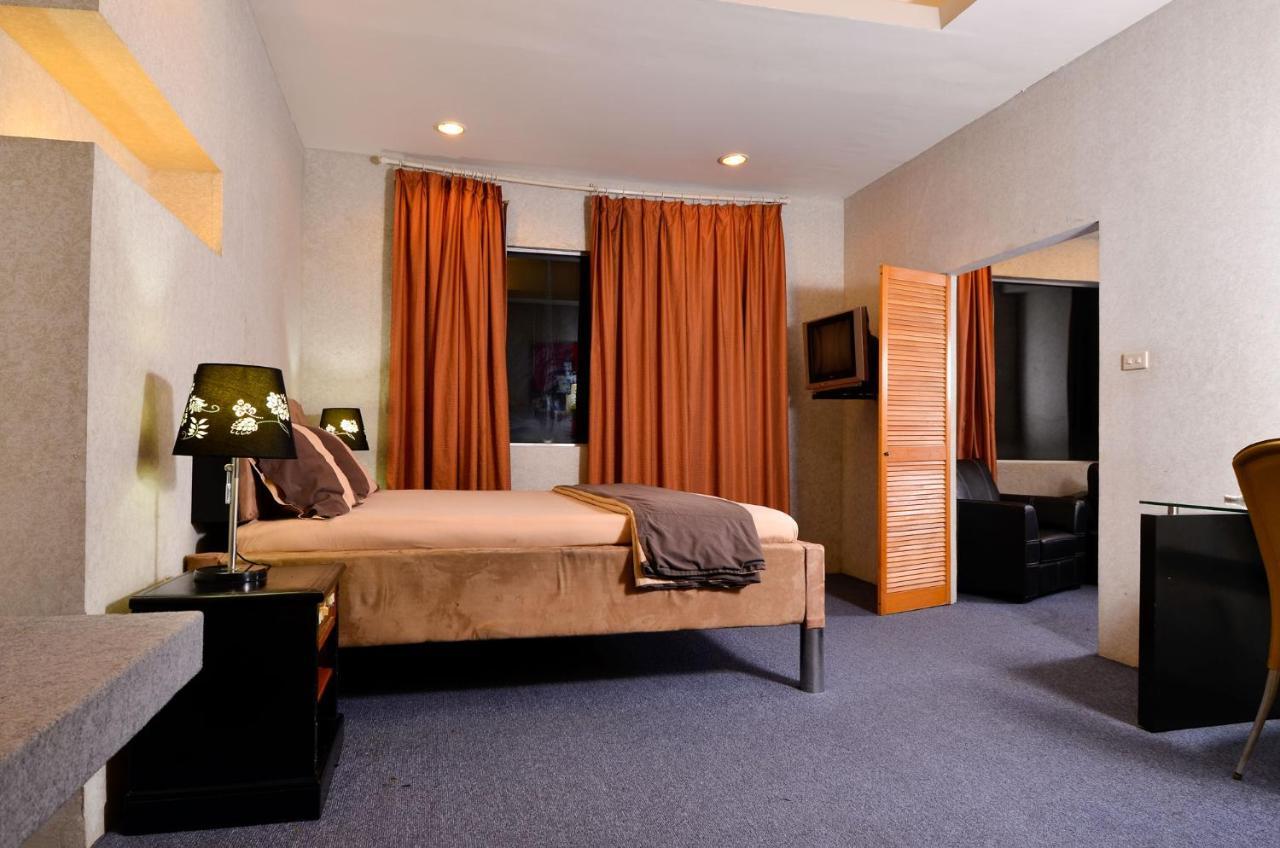 Hotel Hotel Peninsula Mangga Besar 2*