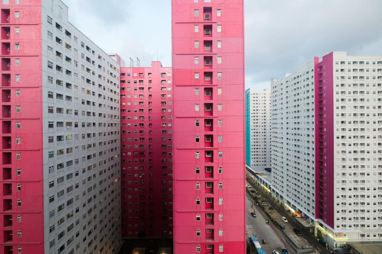 Comfortable 2br Pramuka By Travelio Apartment *
