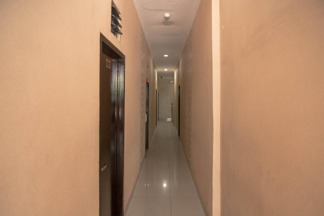Reddoorz Near Rs Husada 2*