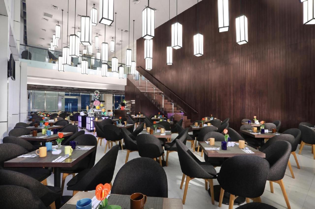 Aston Priority Simatupang And Conference Center Hotel 4*