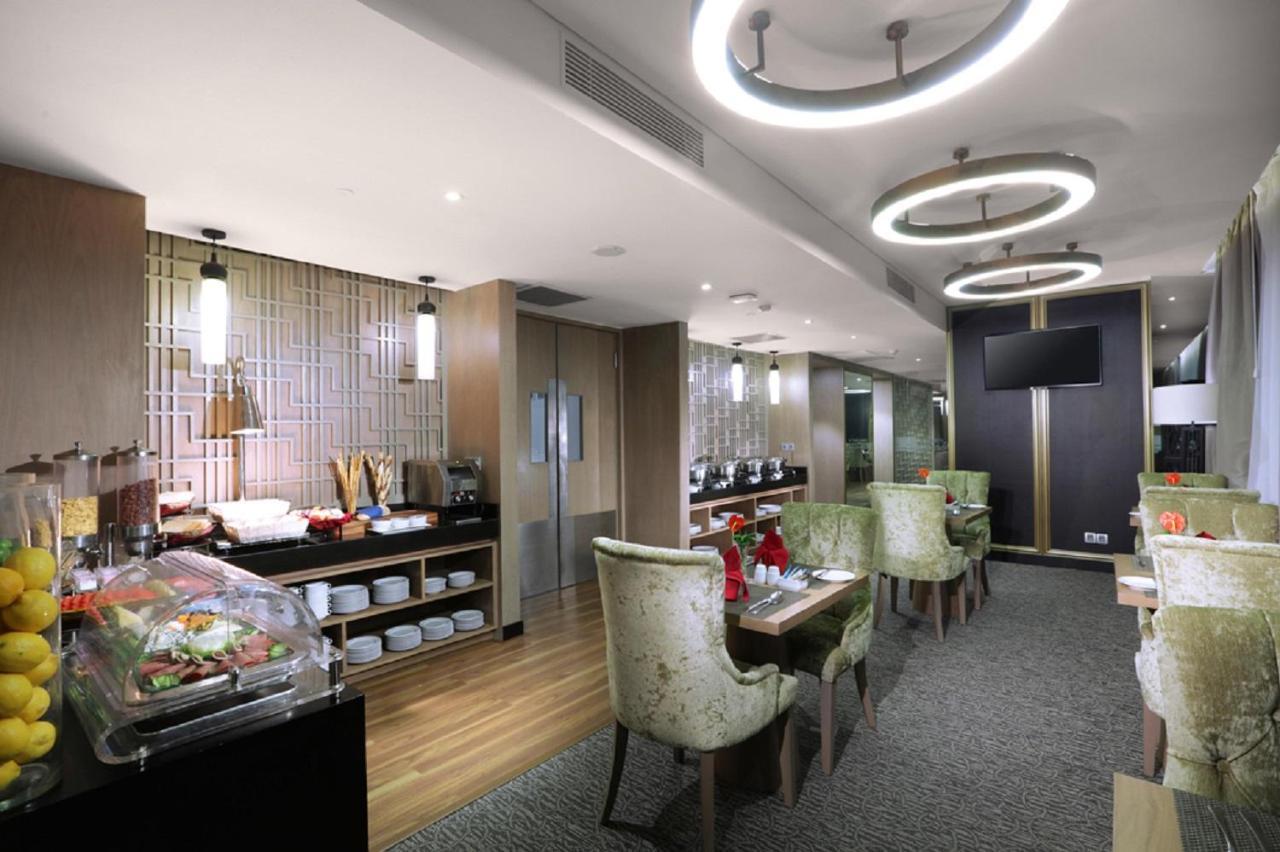 Aston Priority Simatupang And Conference Center Jakarta