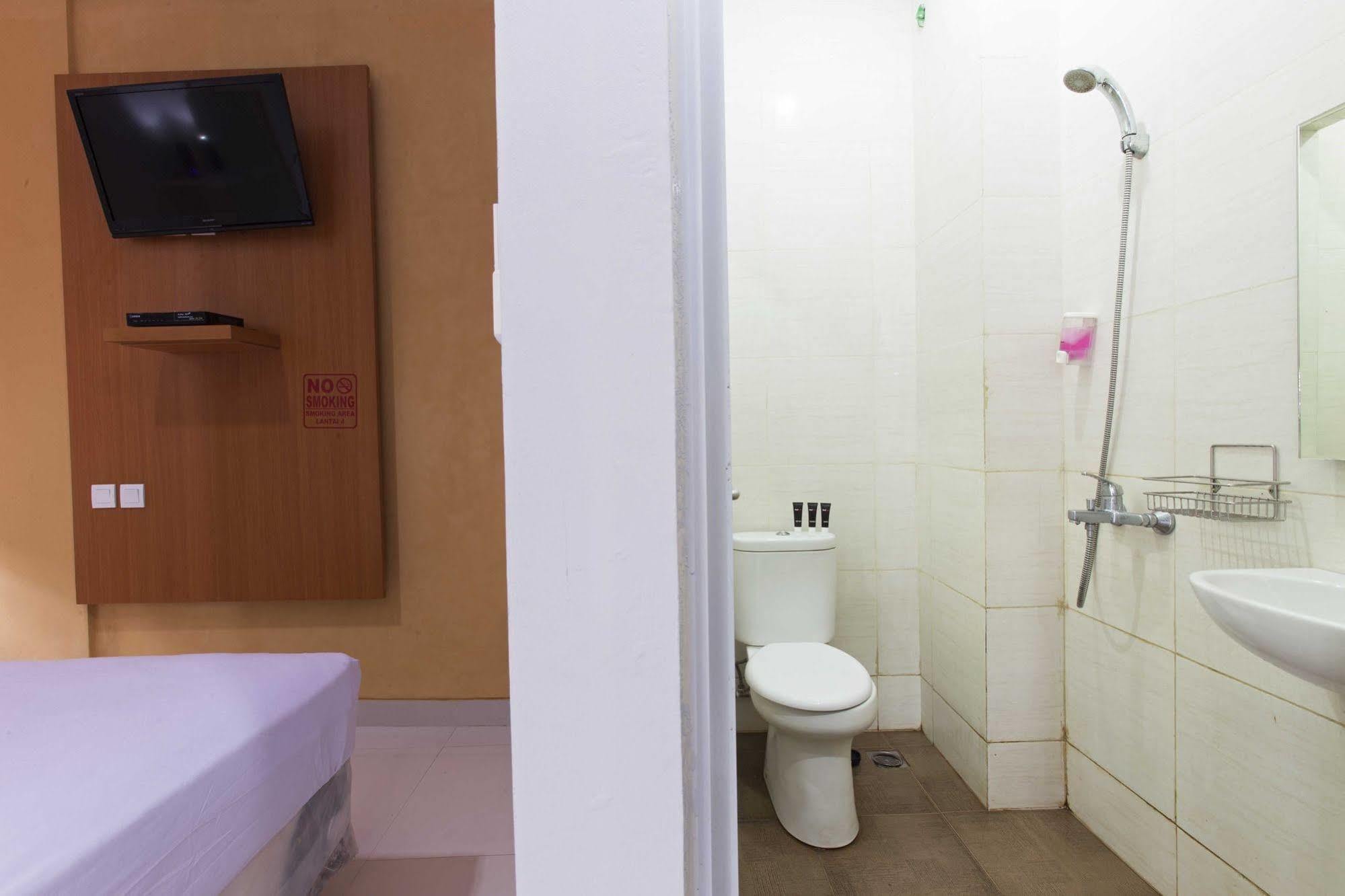 Reddoorz Near Thamrin Jakarta